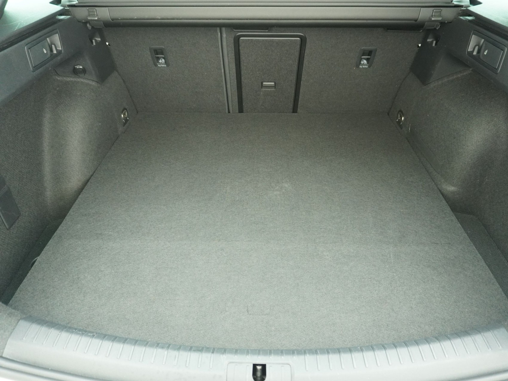 listing desktop thumbnail image 11