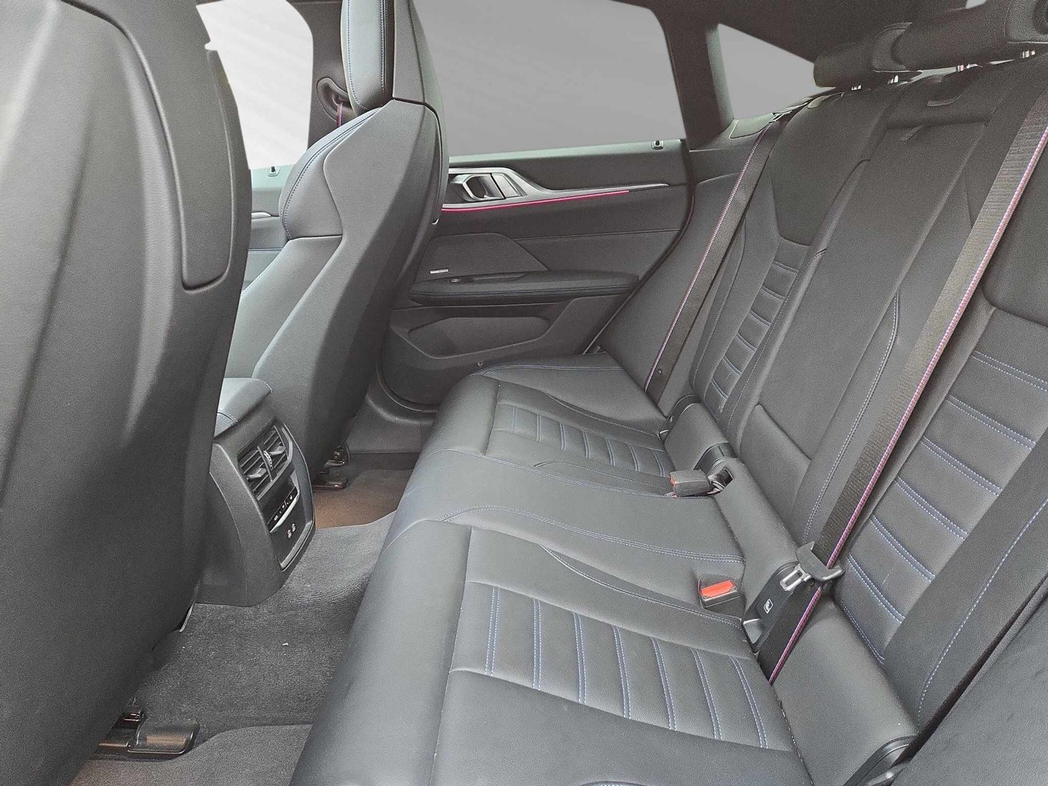 listing desktop thumbnail image 7