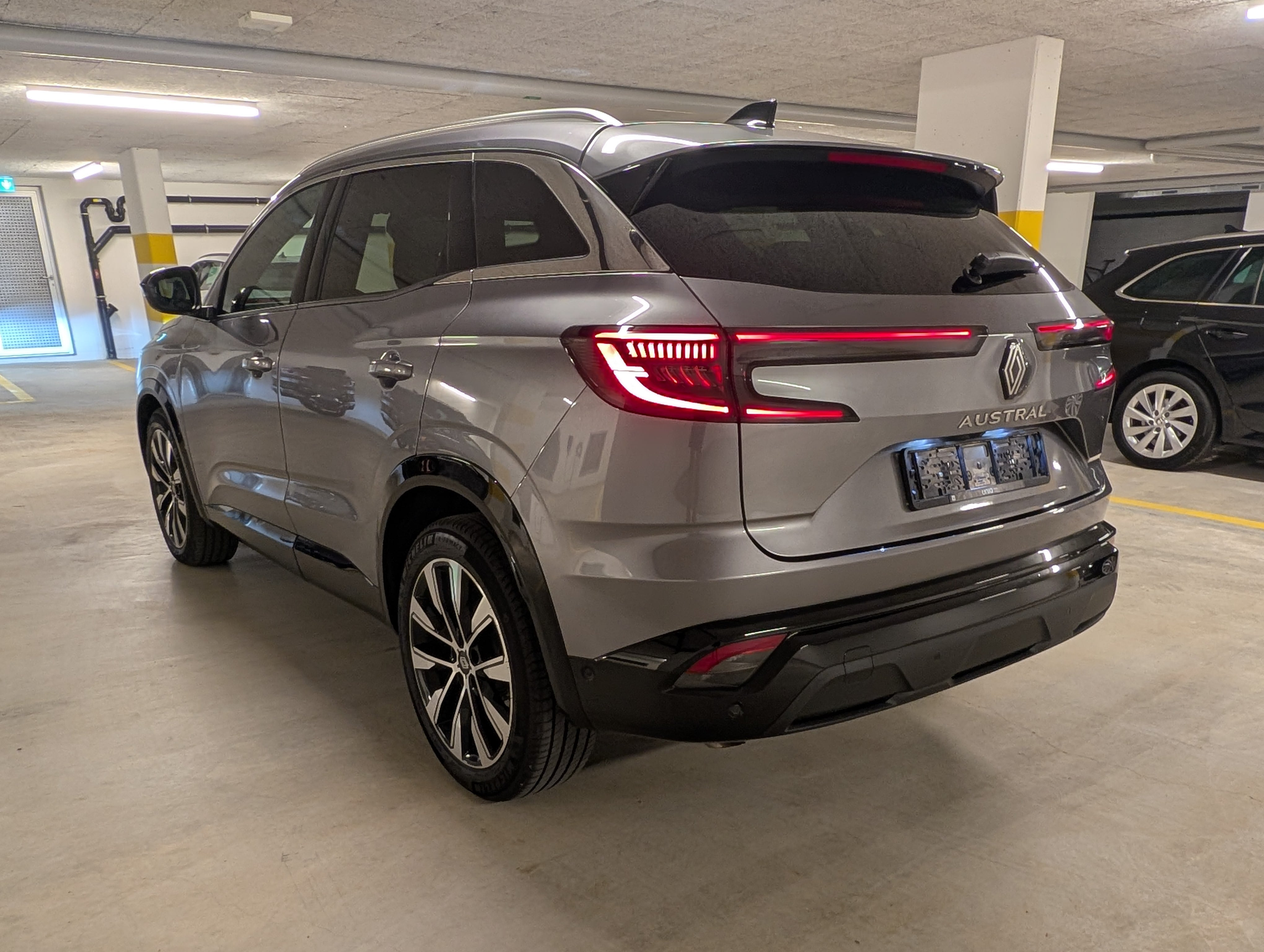 listing desktop thumbnail image 5