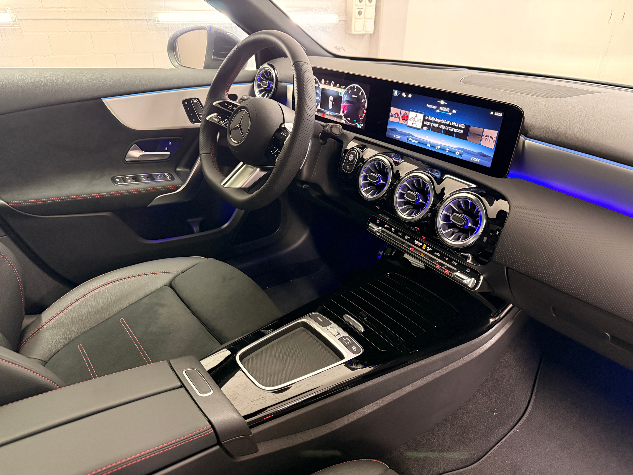 listing desktop thumbnail image 11