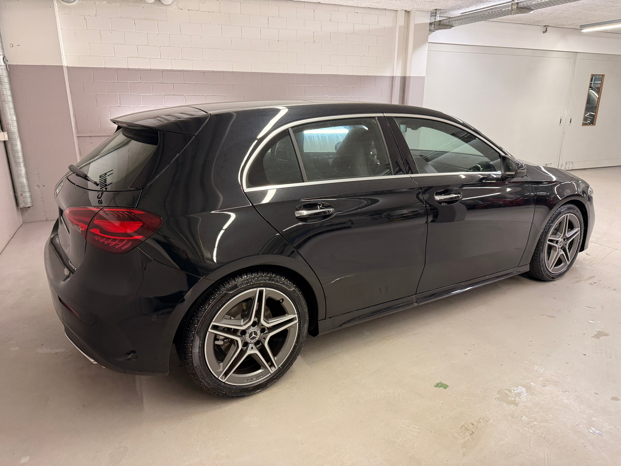 listing desktop thumbnail image 3