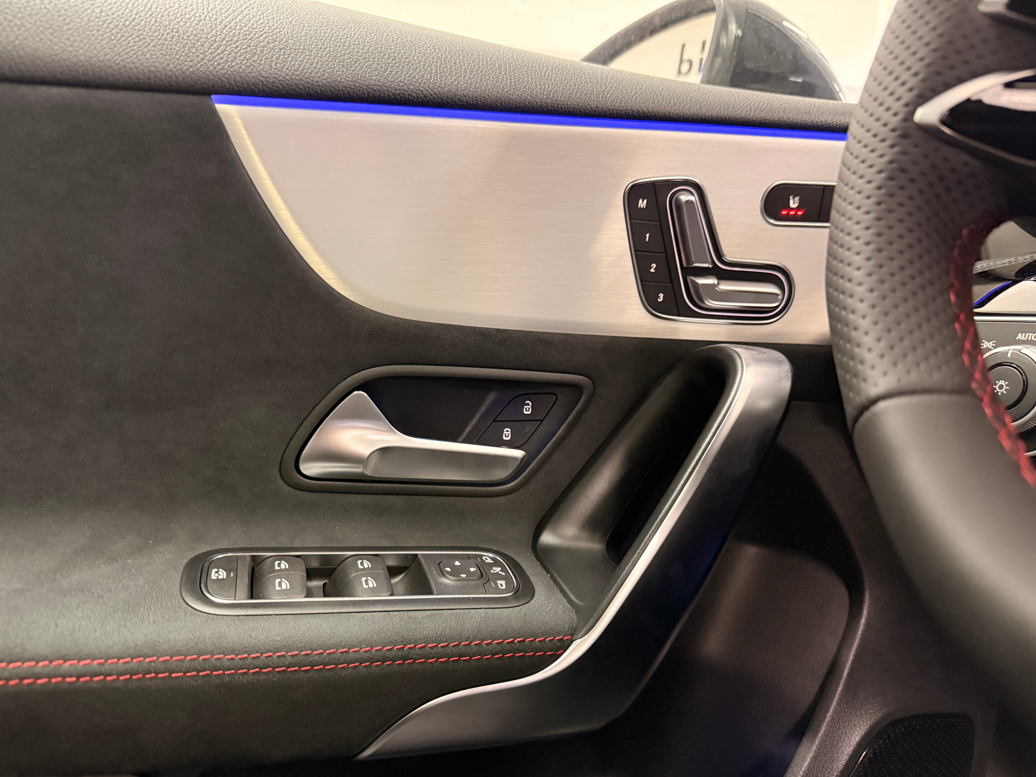 listing desktop thumbnail image 16