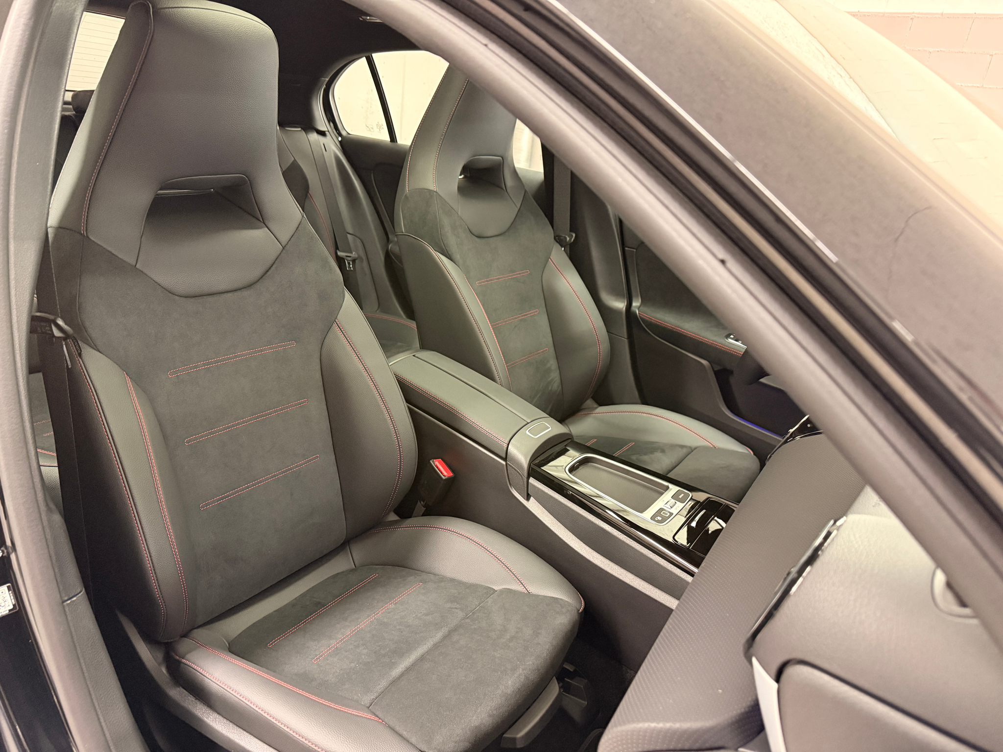 listing desktop thumbnail image 9