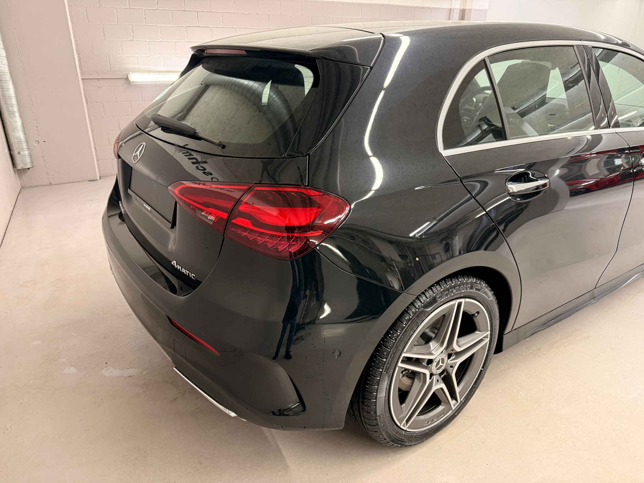 listing desktop thumbnail image 5