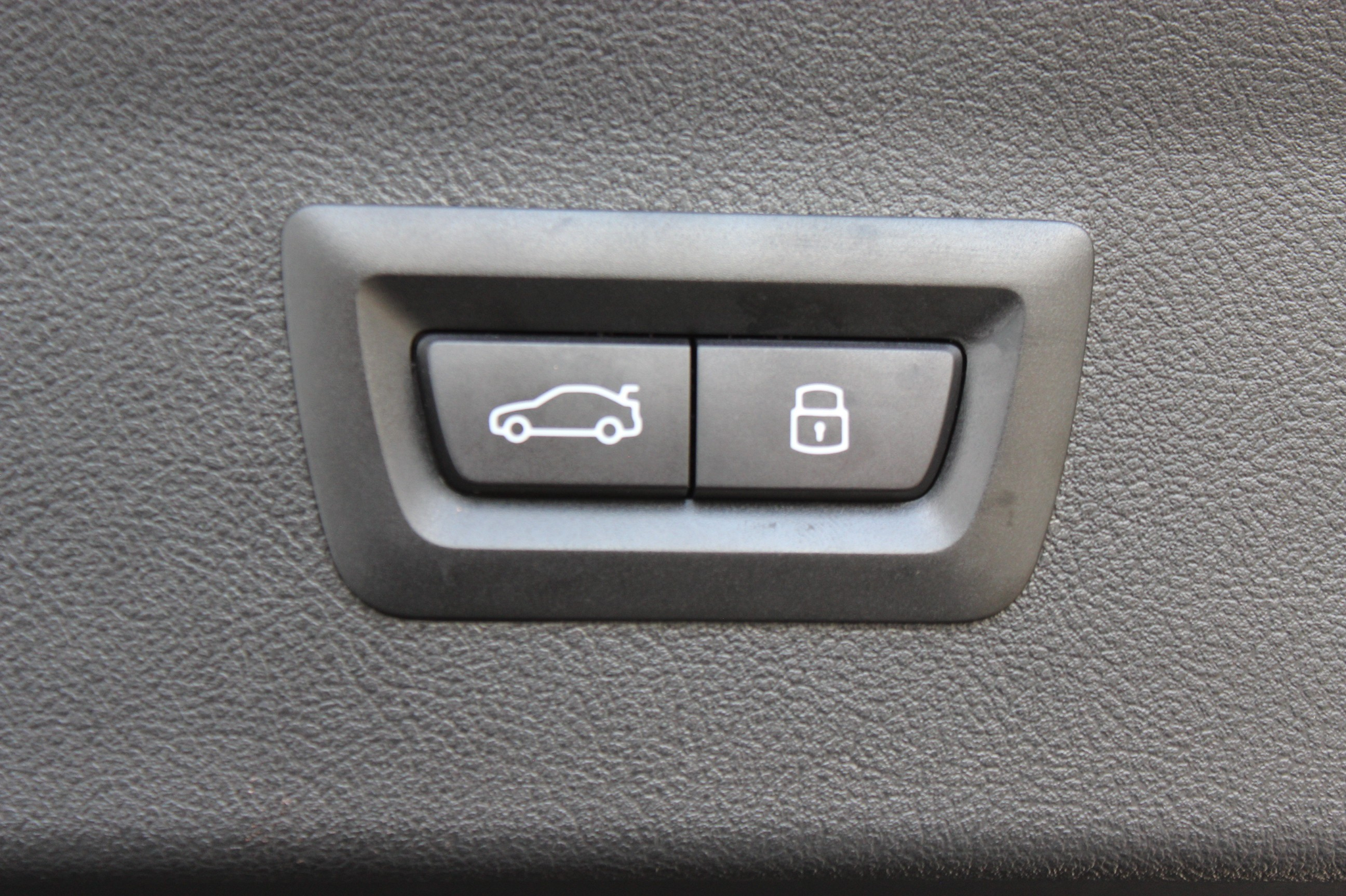 listing desktop thumbnail image 7