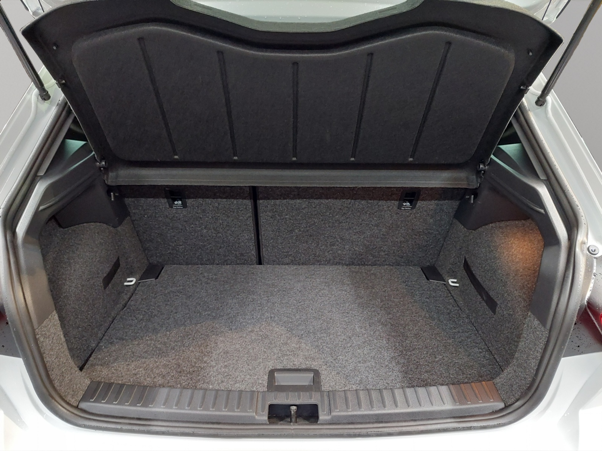 listing desktop thumbnail image 10