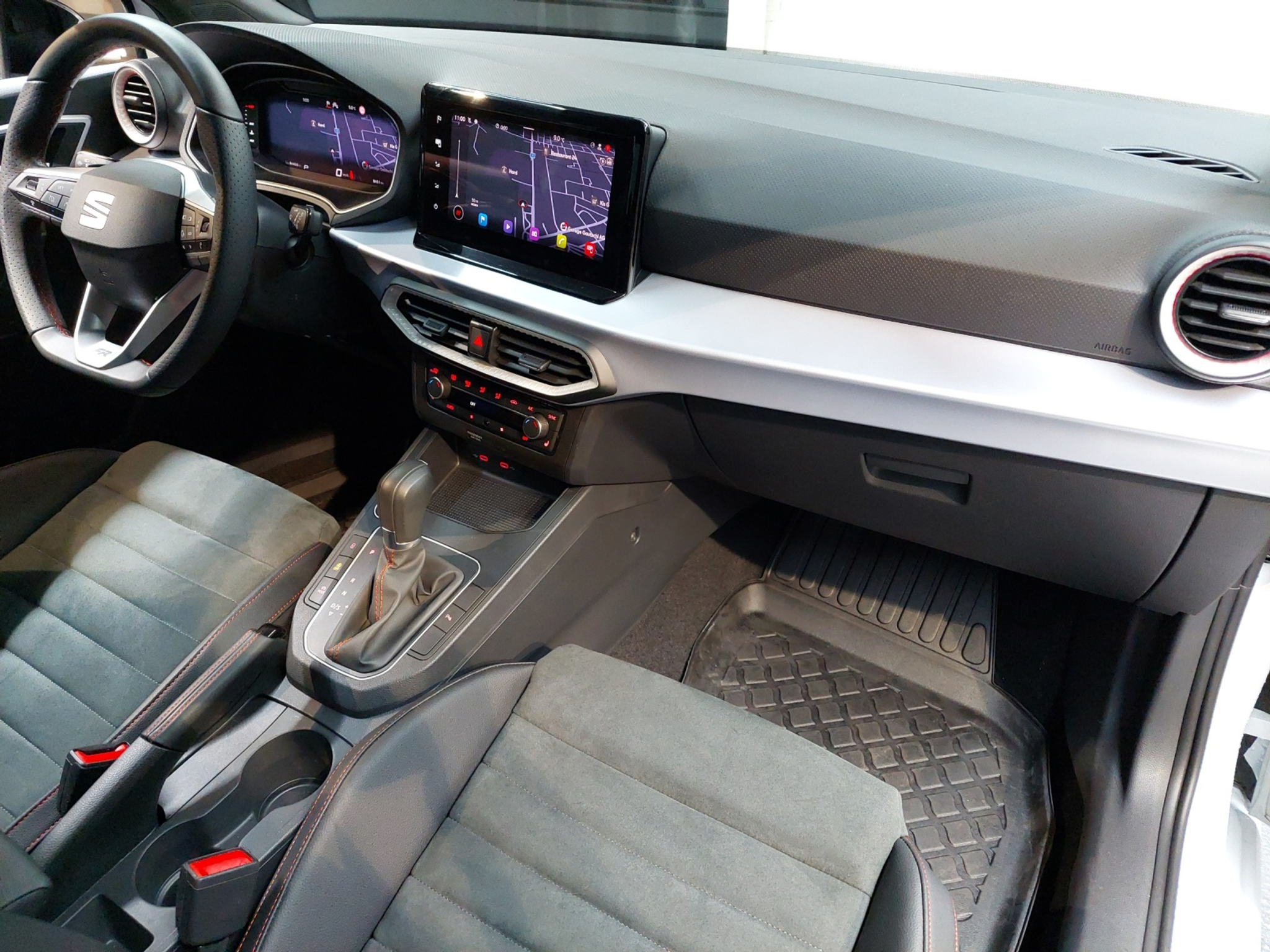 listing desktop thumbnail image 9