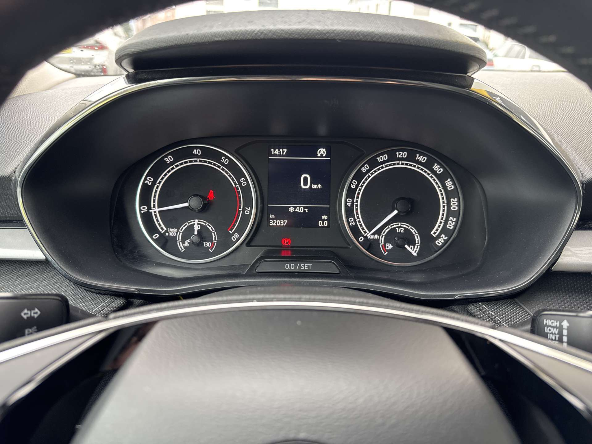 listing desktop thumbnail image 11