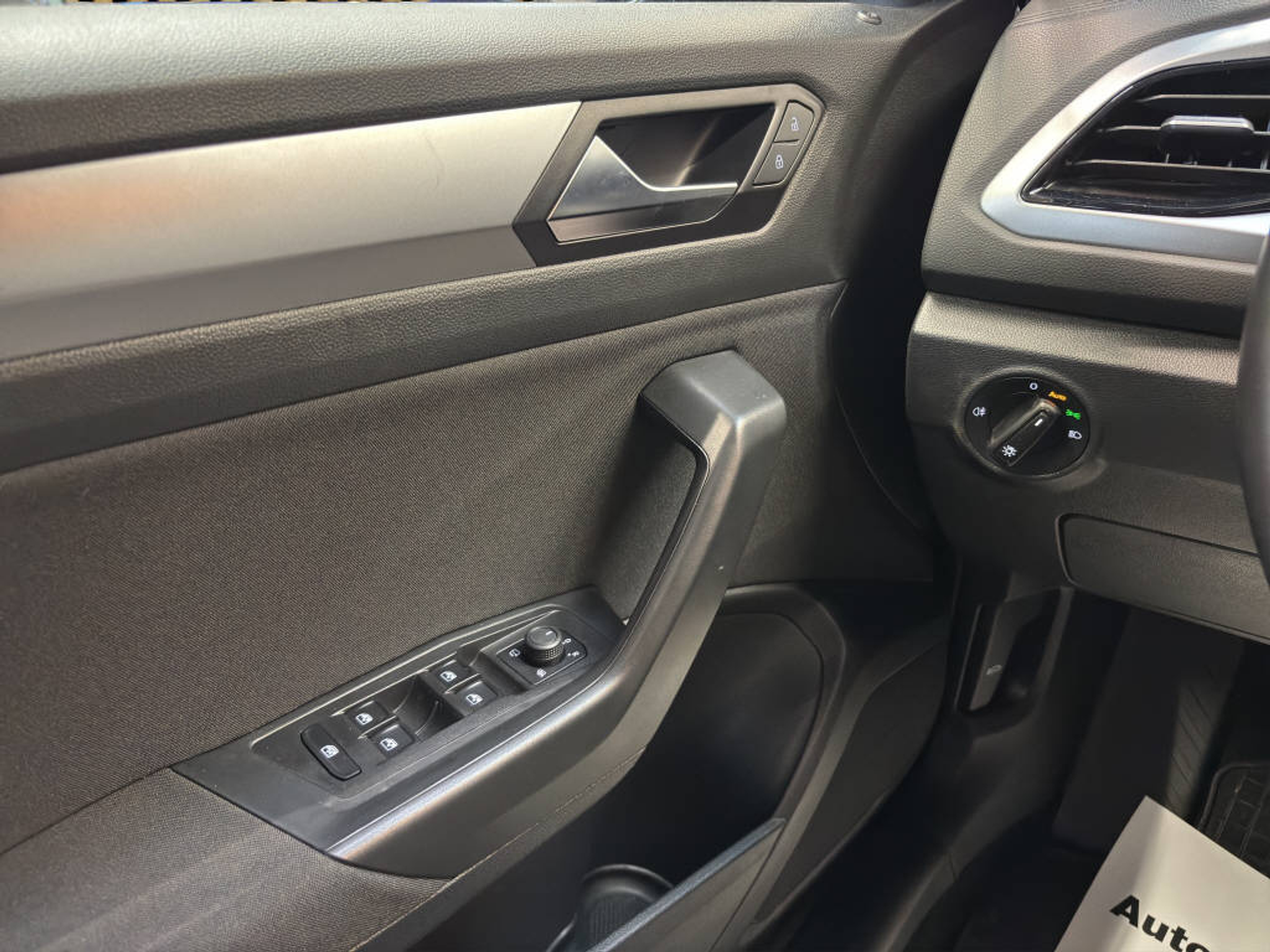 listing desktop thumbnail image 13