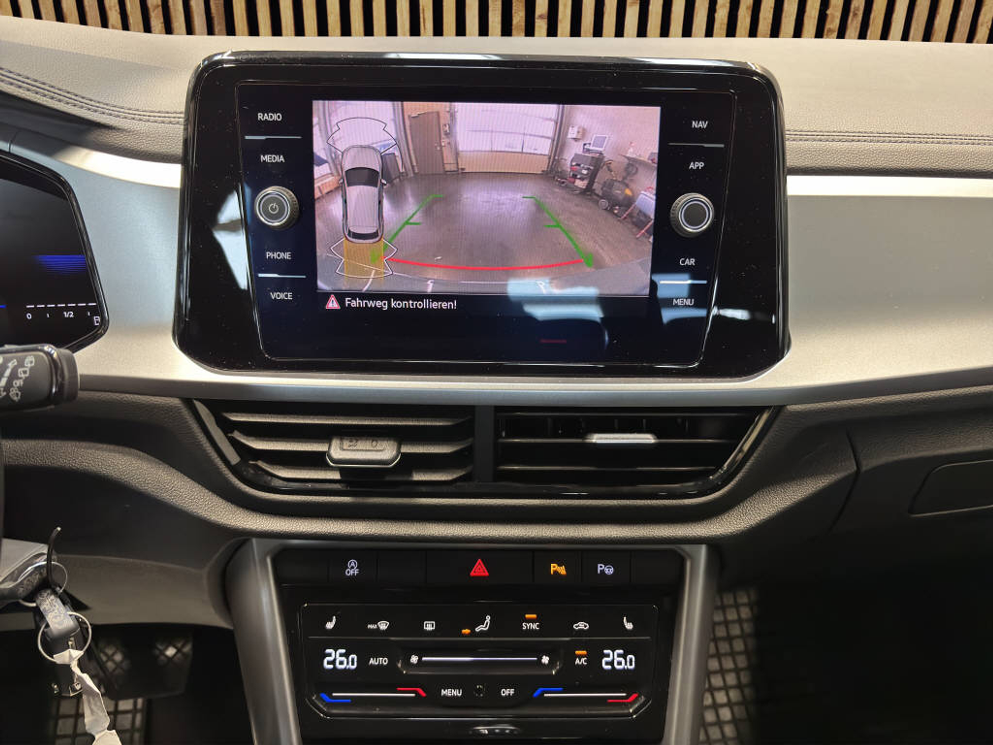 listing desktop thumbnail image 10