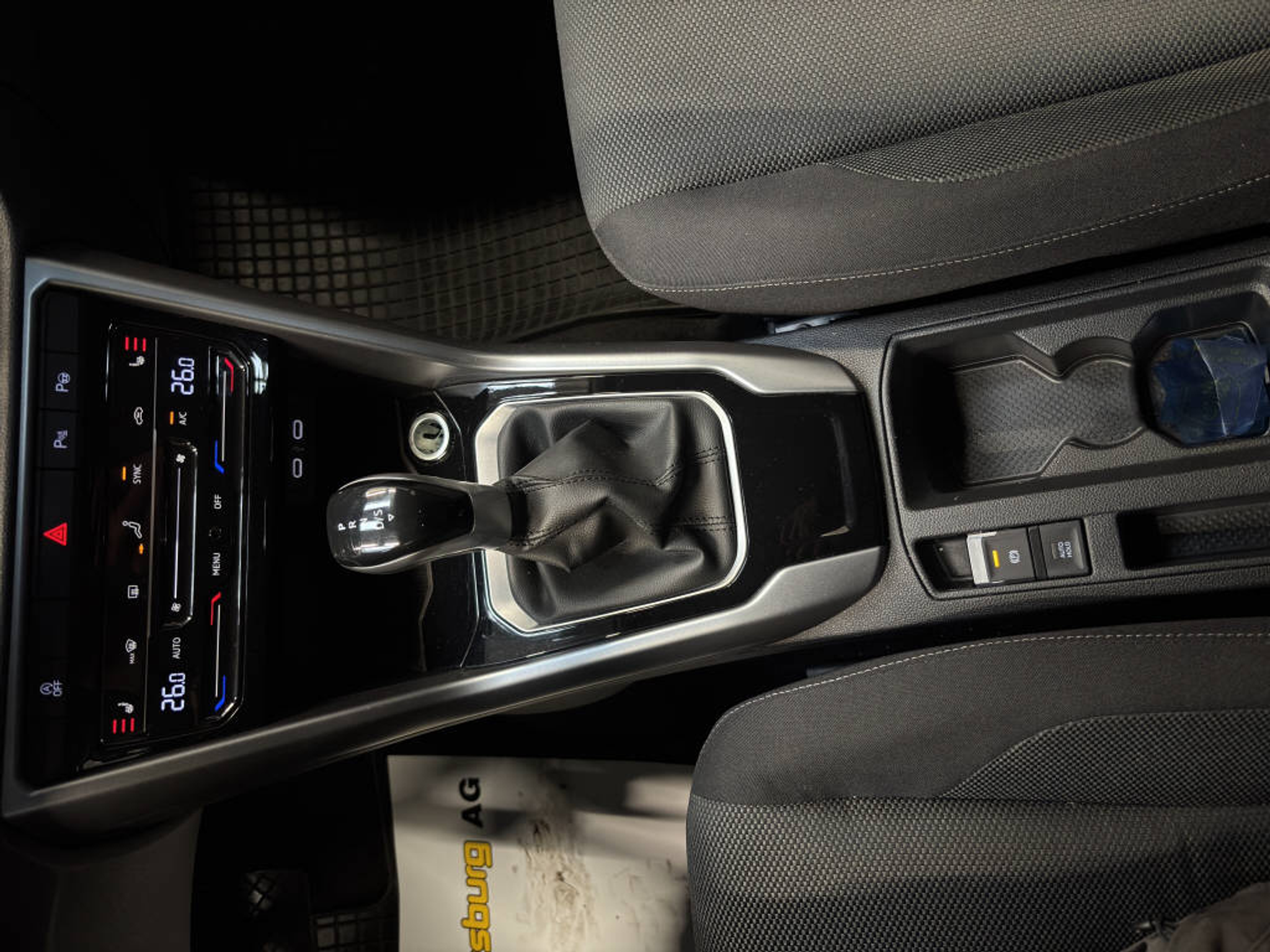 listing desktop thumbnail image 12