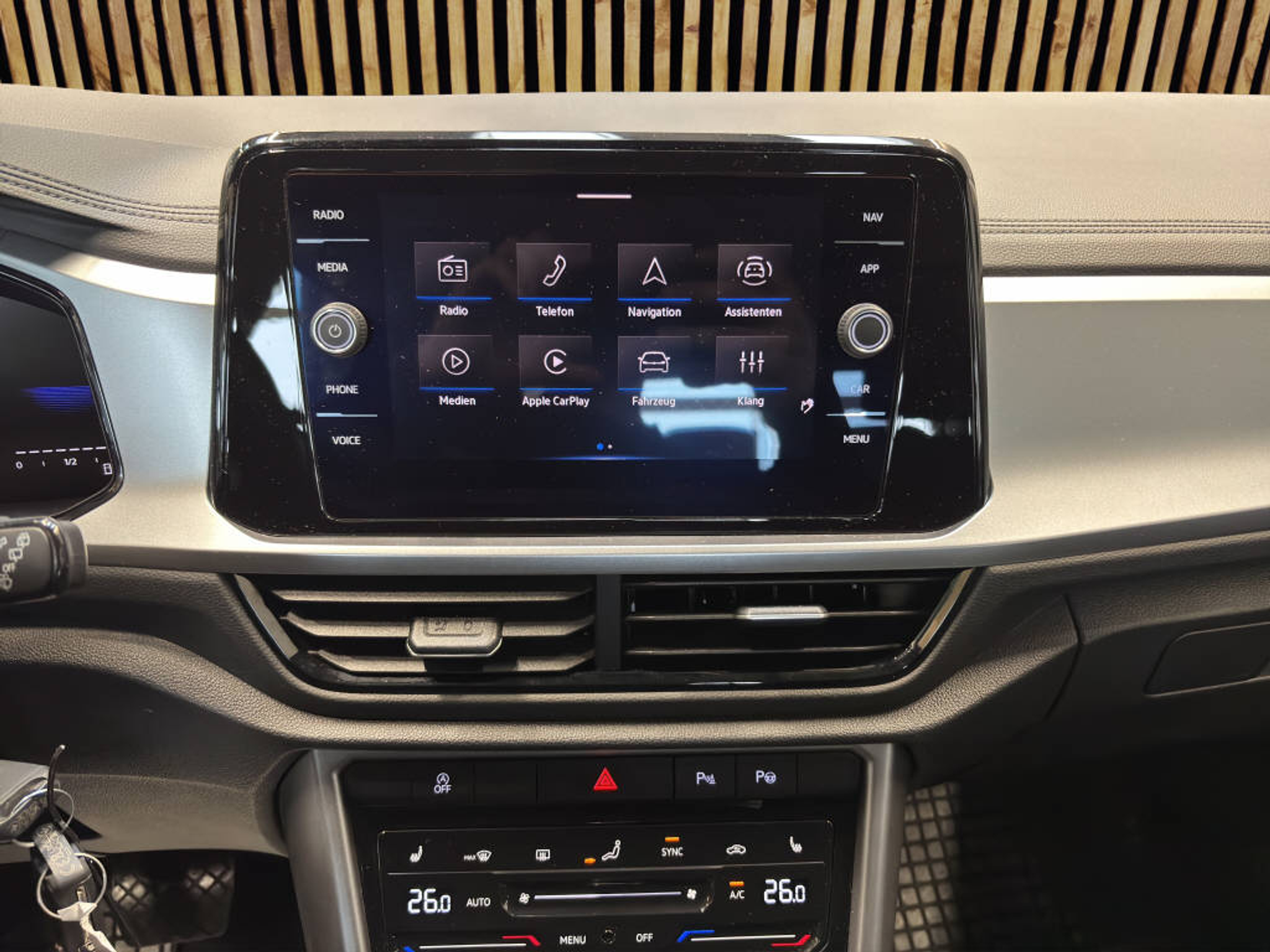 listing desktop thumbnail image 9