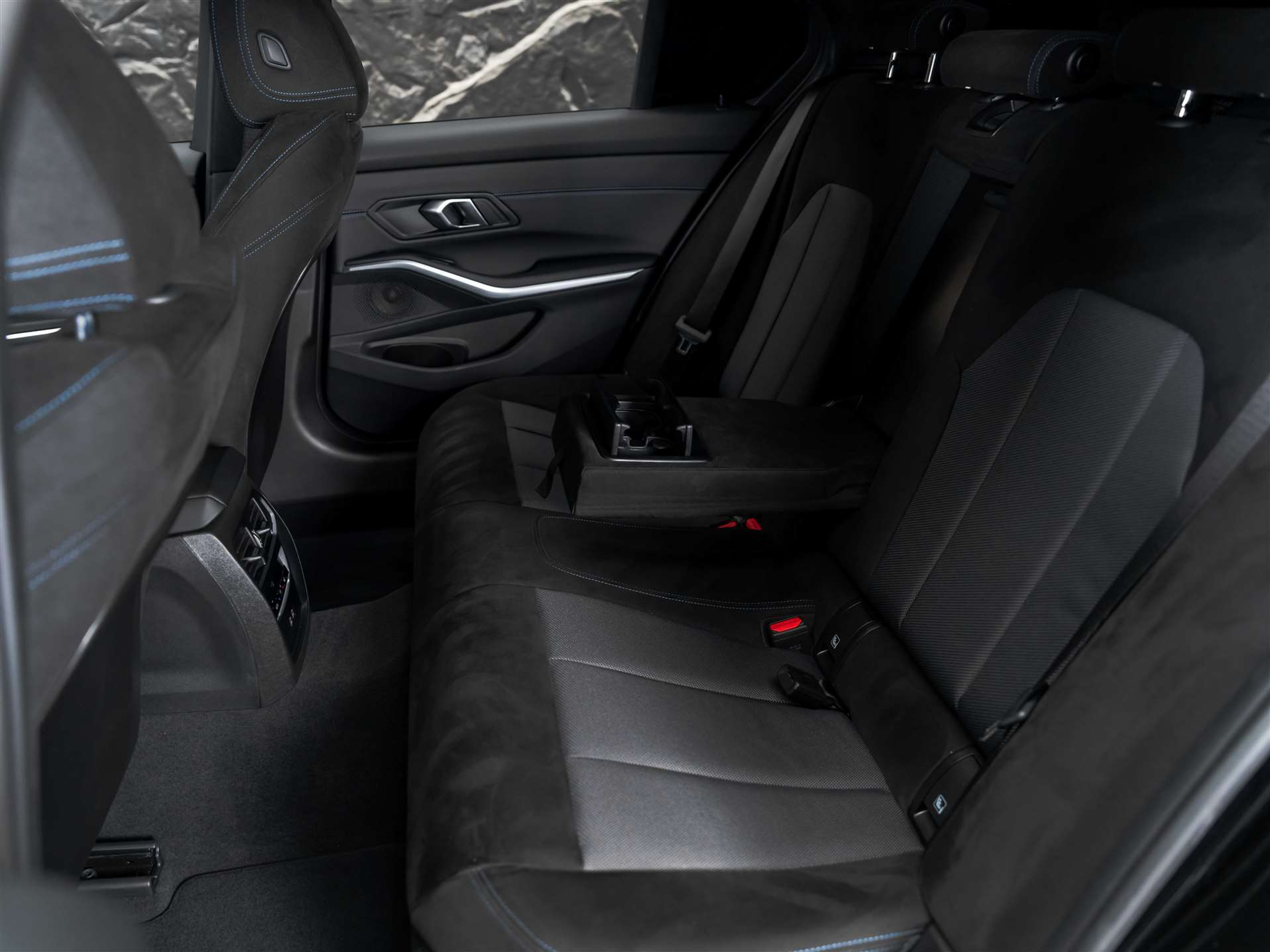 listing desktop thumbnail image 12