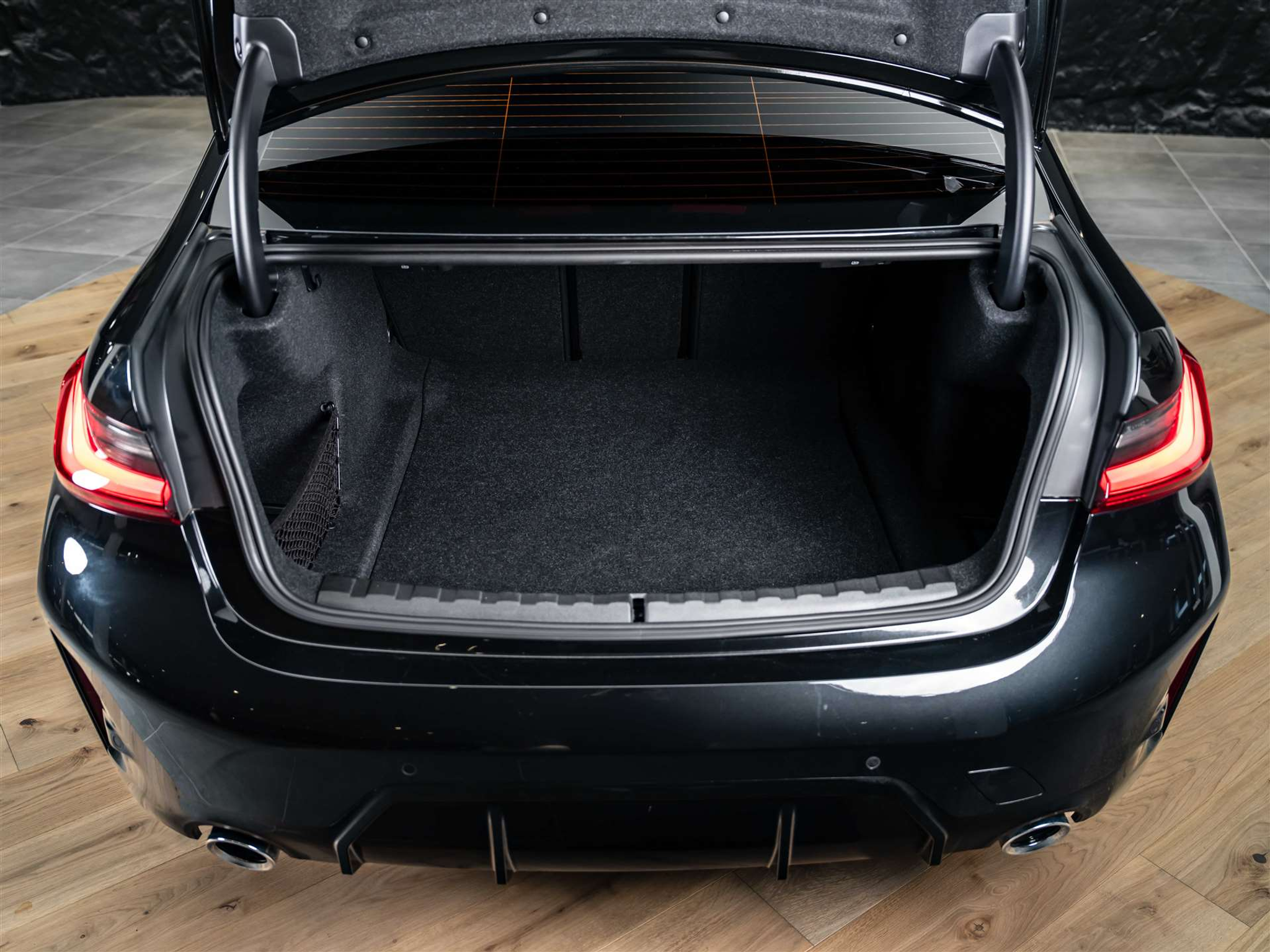 listing desktop thumbnail image 38