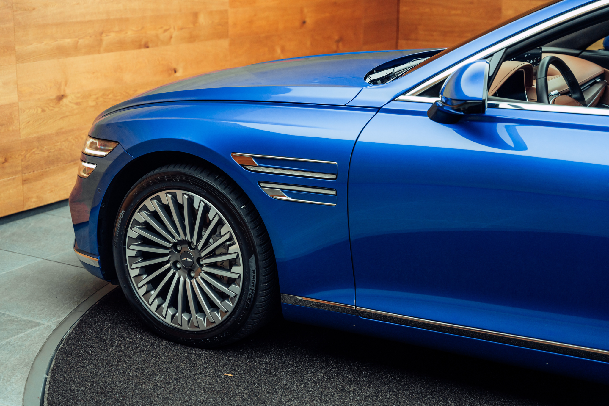 listing desktop thumbnail image 16