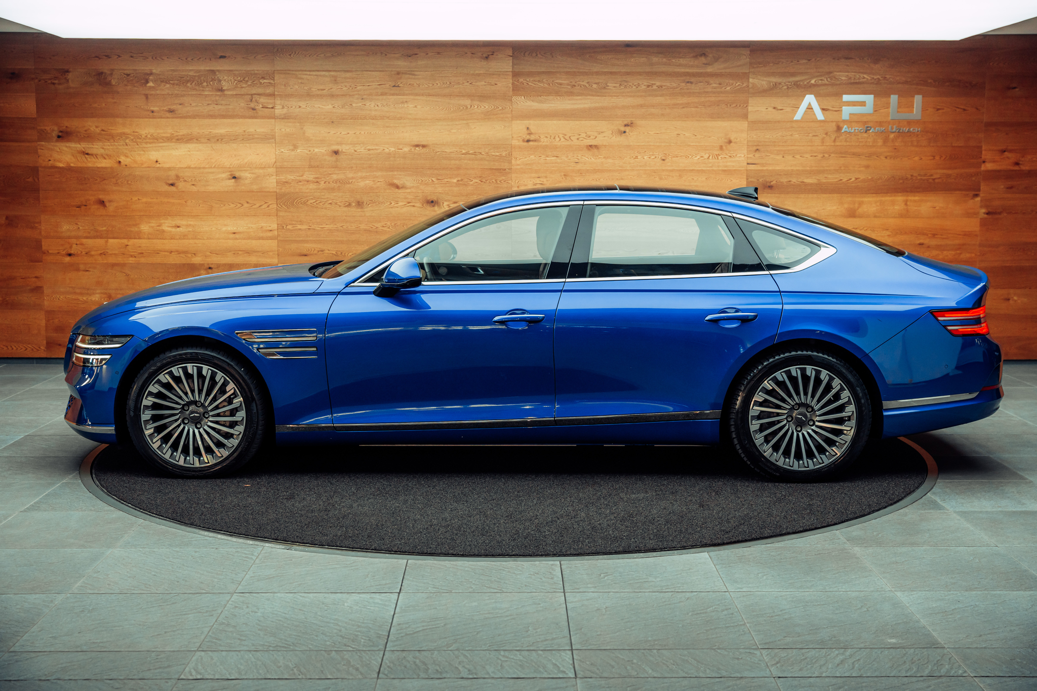 listing desktop thumbnail image 9