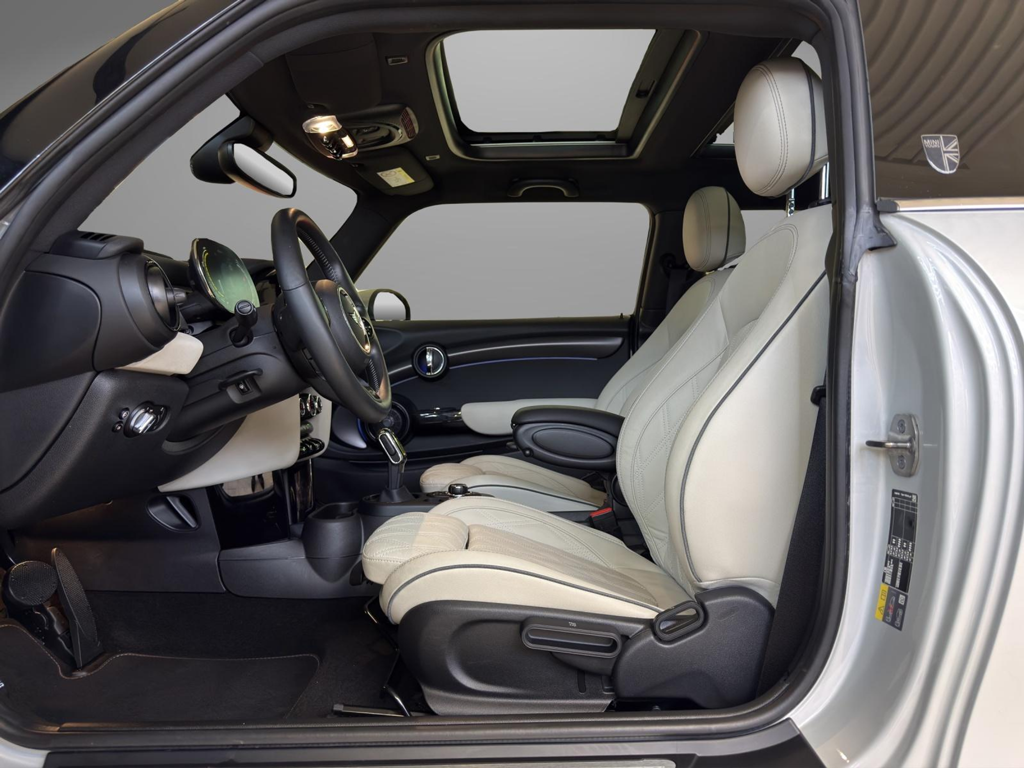 listing desktop thumbnail image 10