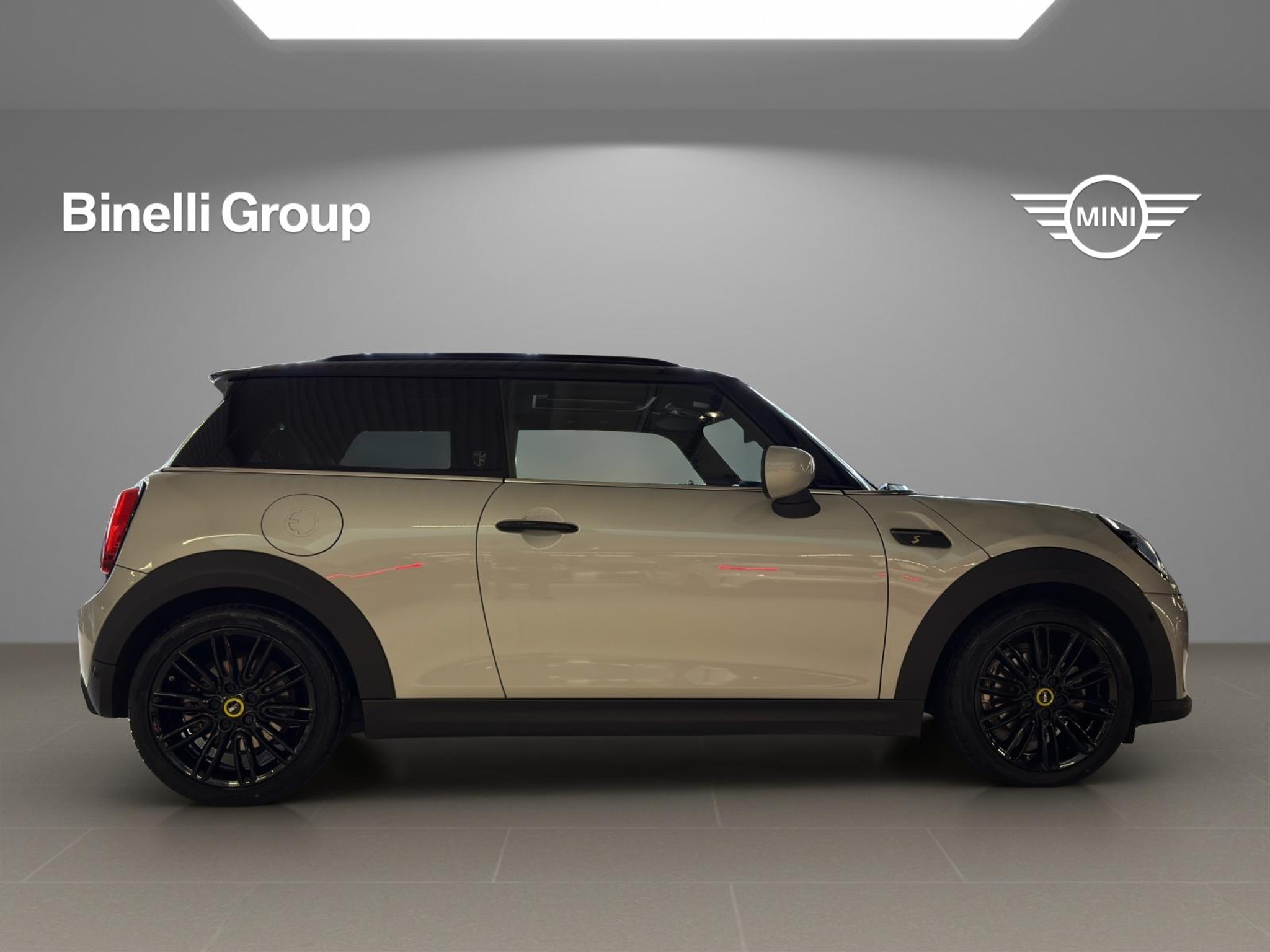 listing desktop thumbnail image 5