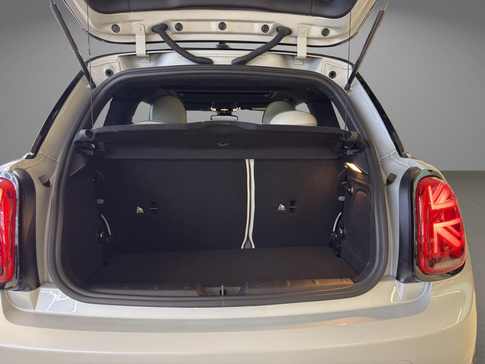 listing desktop thumbnail image 17