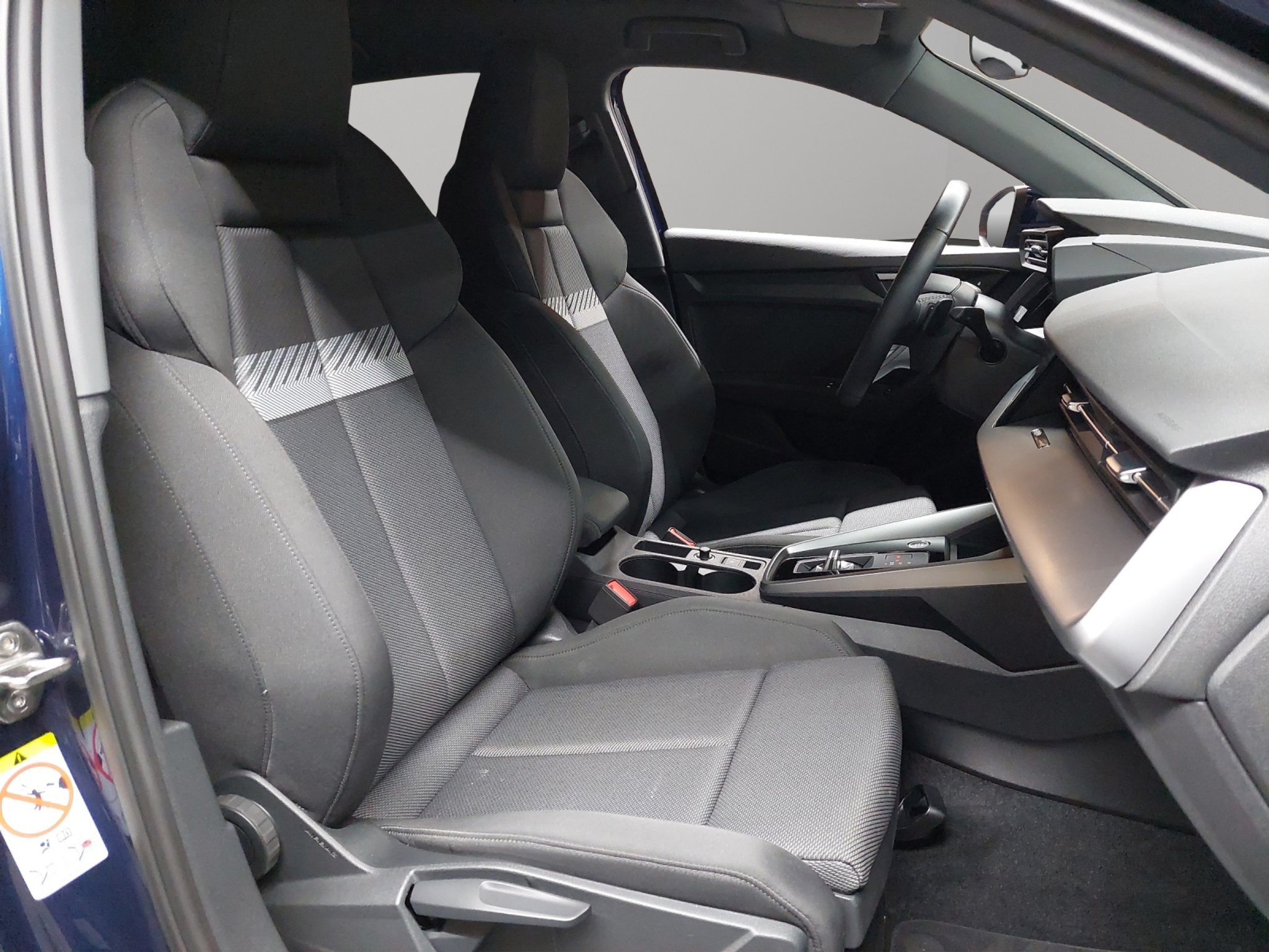 listing desktop thumbnail image 8