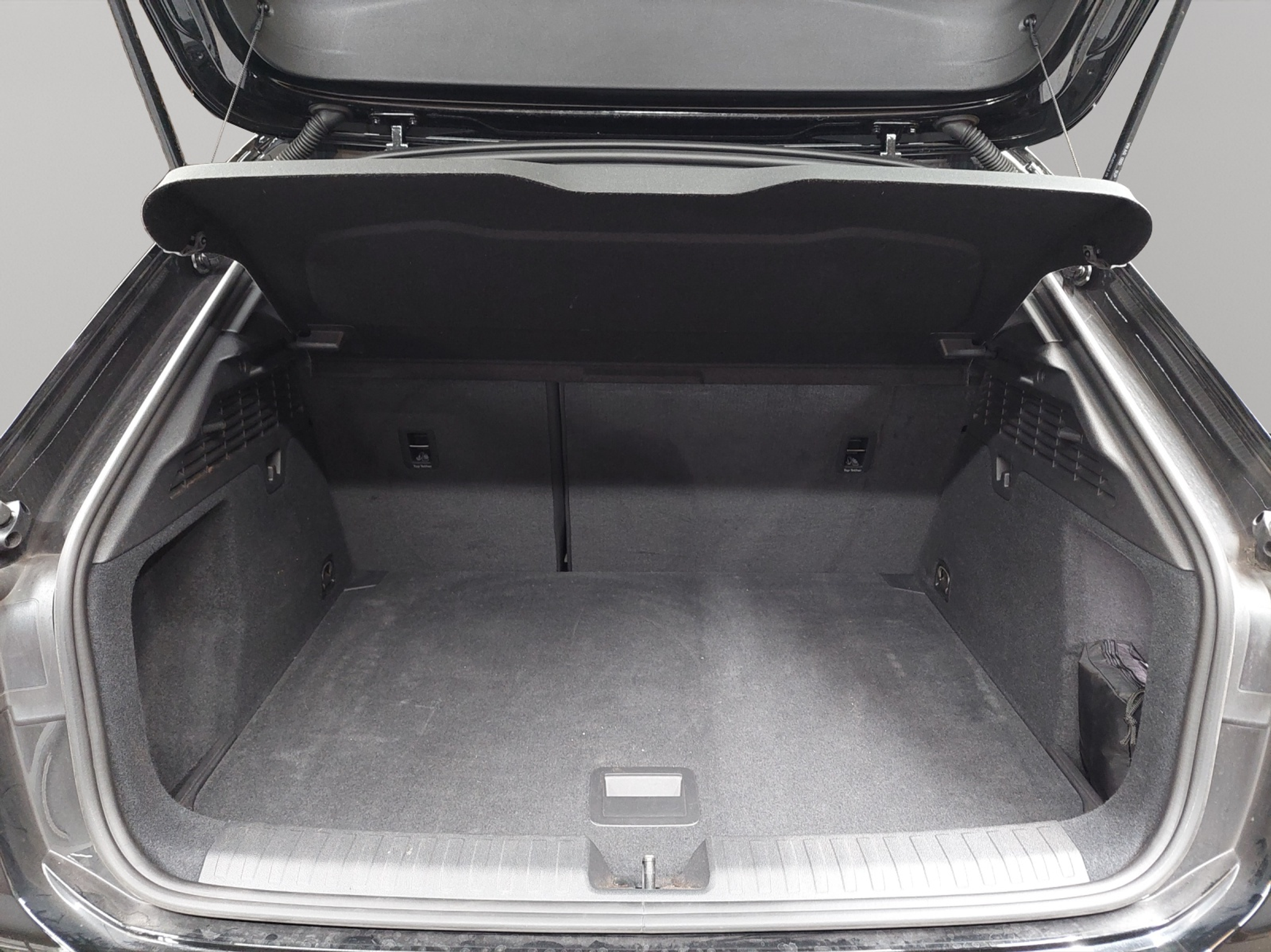 listing desktop thumbnail image 10