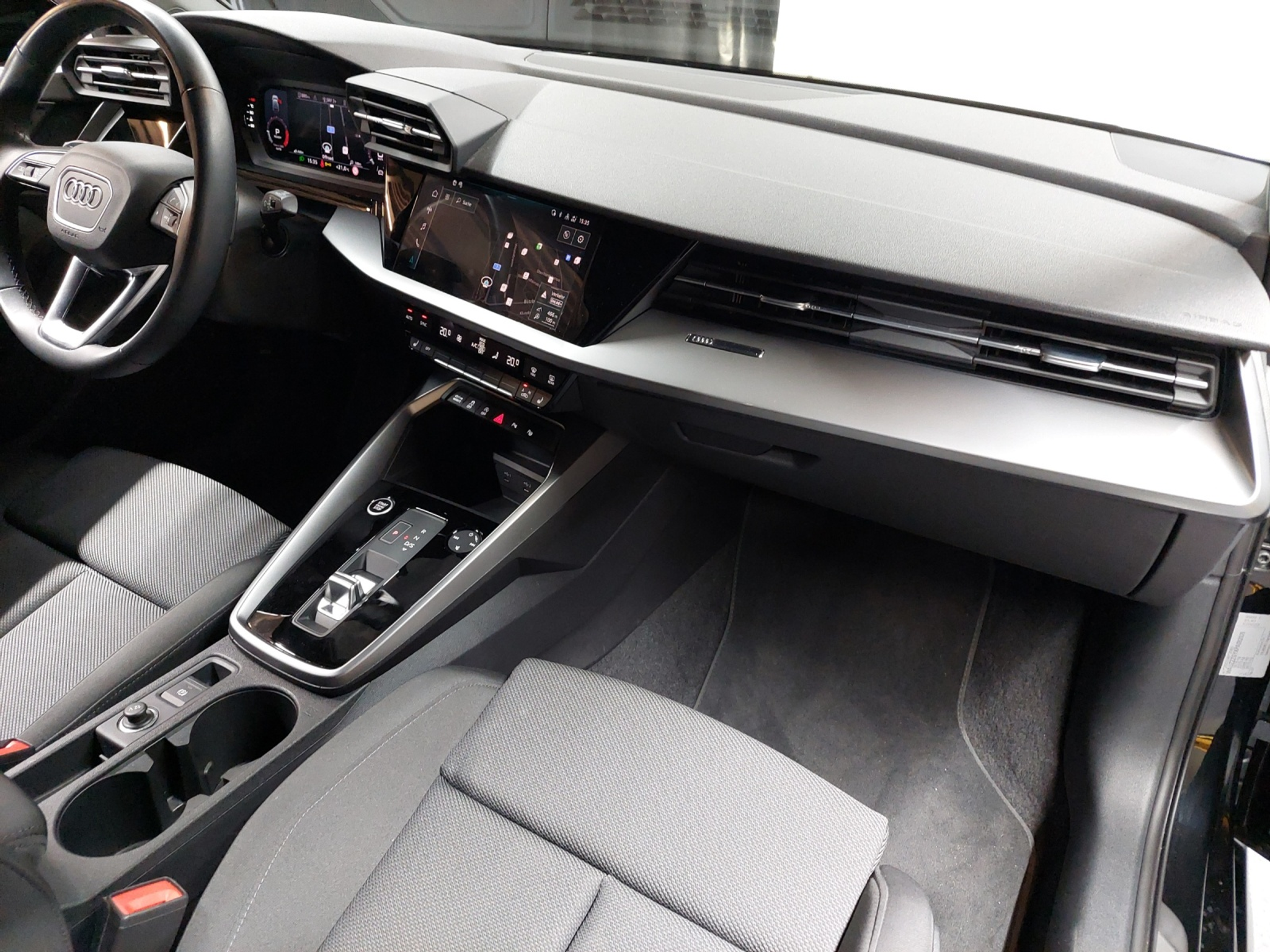 listing desktop thumbnail image 9