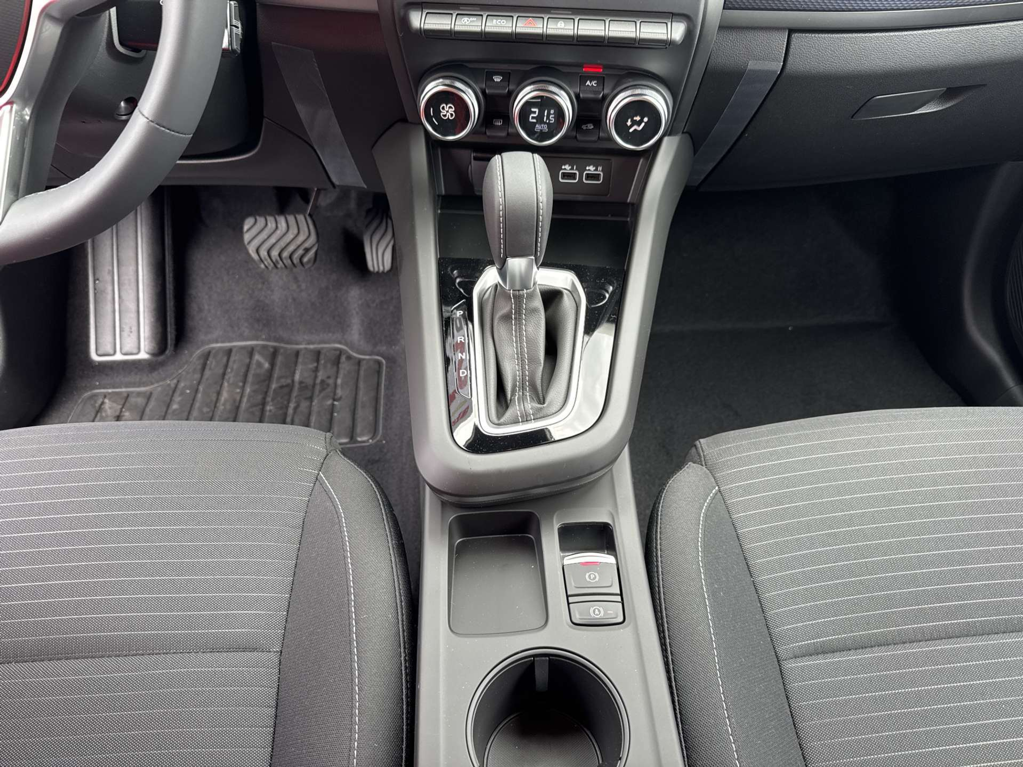 listing desktop thumbnail image 11