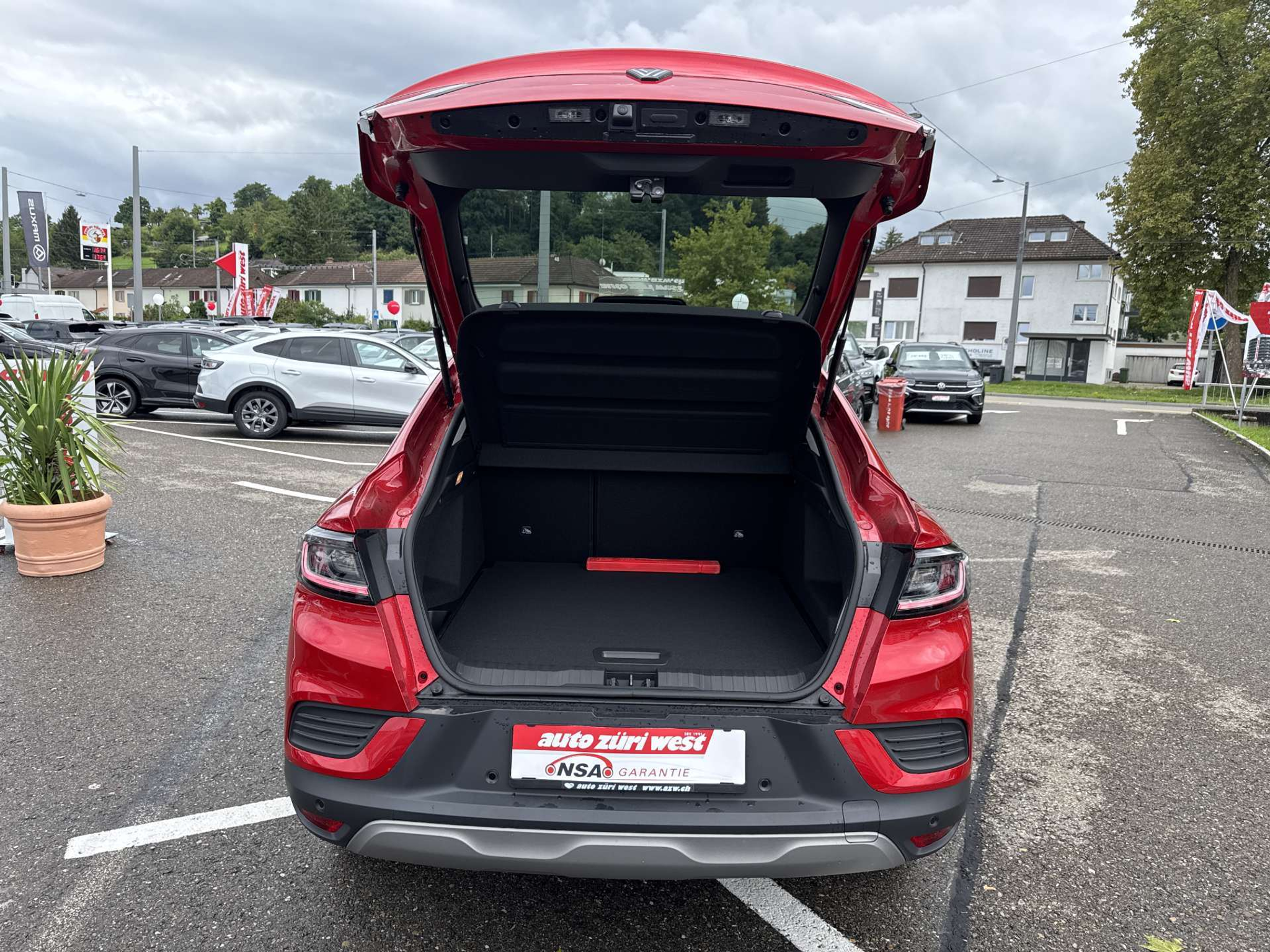 listing desktop thumbnail image 7