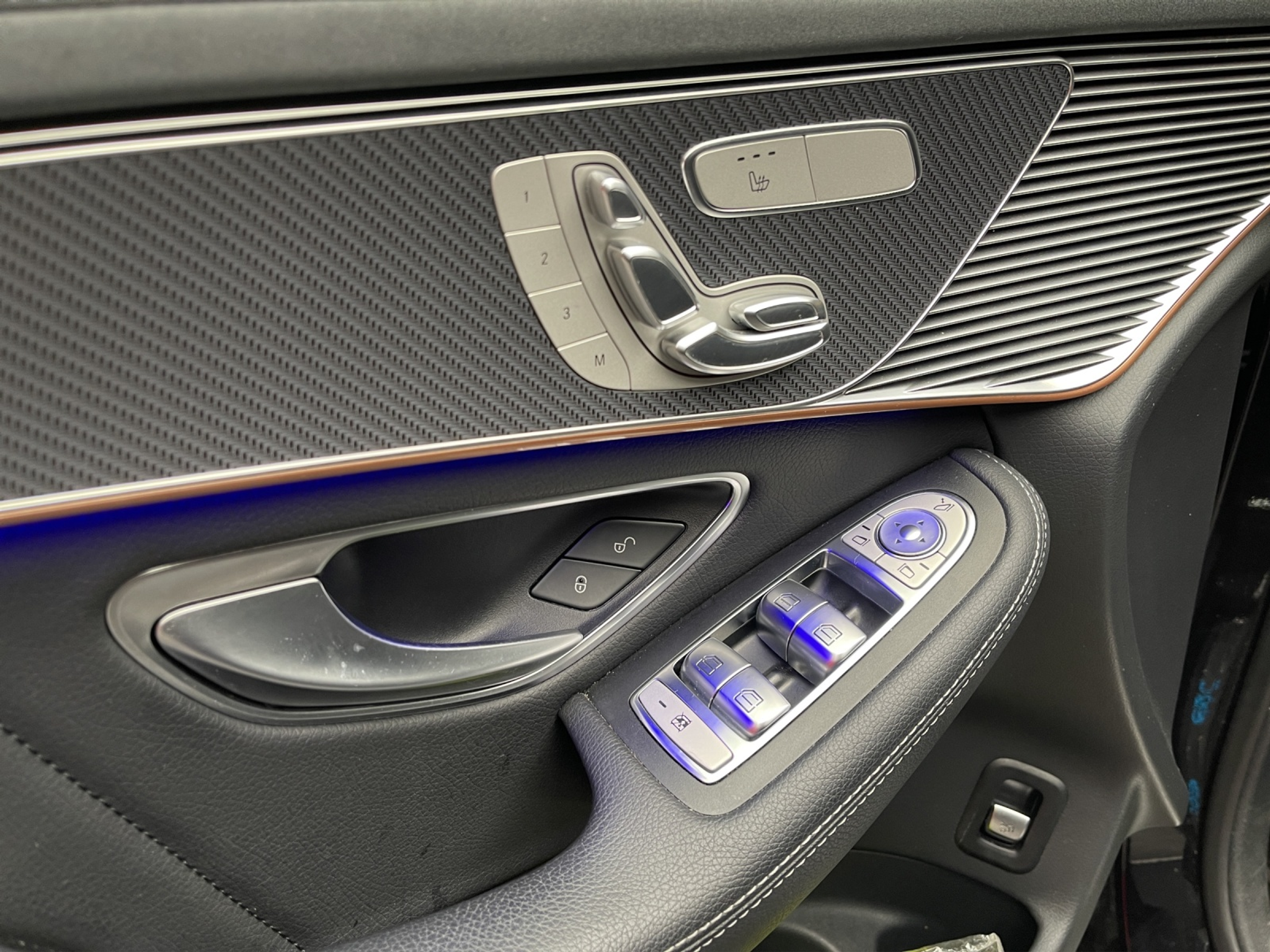 listing desktop thumbnail image 11