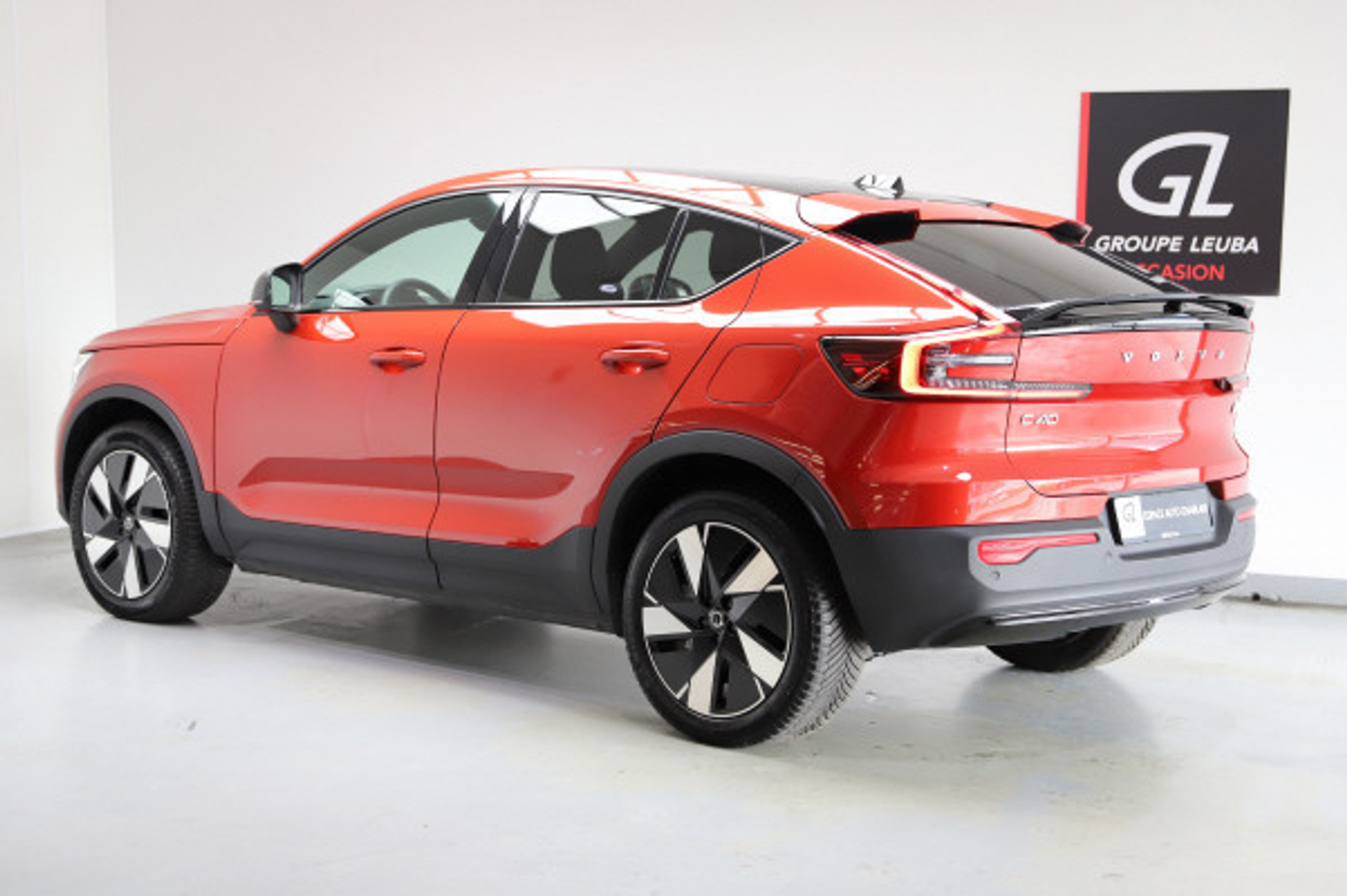 listing desktop thumbnail image 2