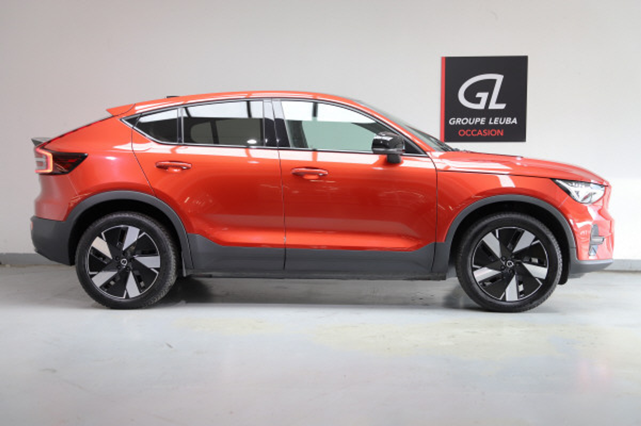 listing desktop thumbnail image 6