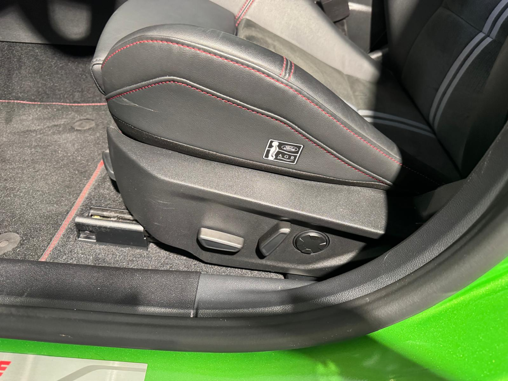 listing desktop thumbnail image 14