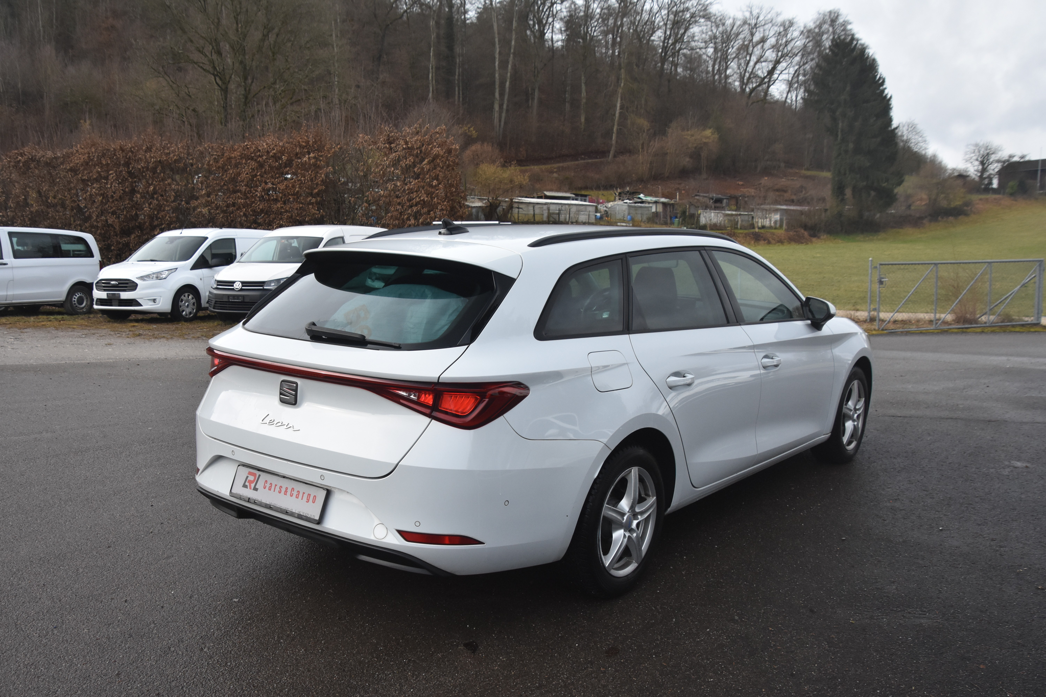 listing desktop thumbnail image 4