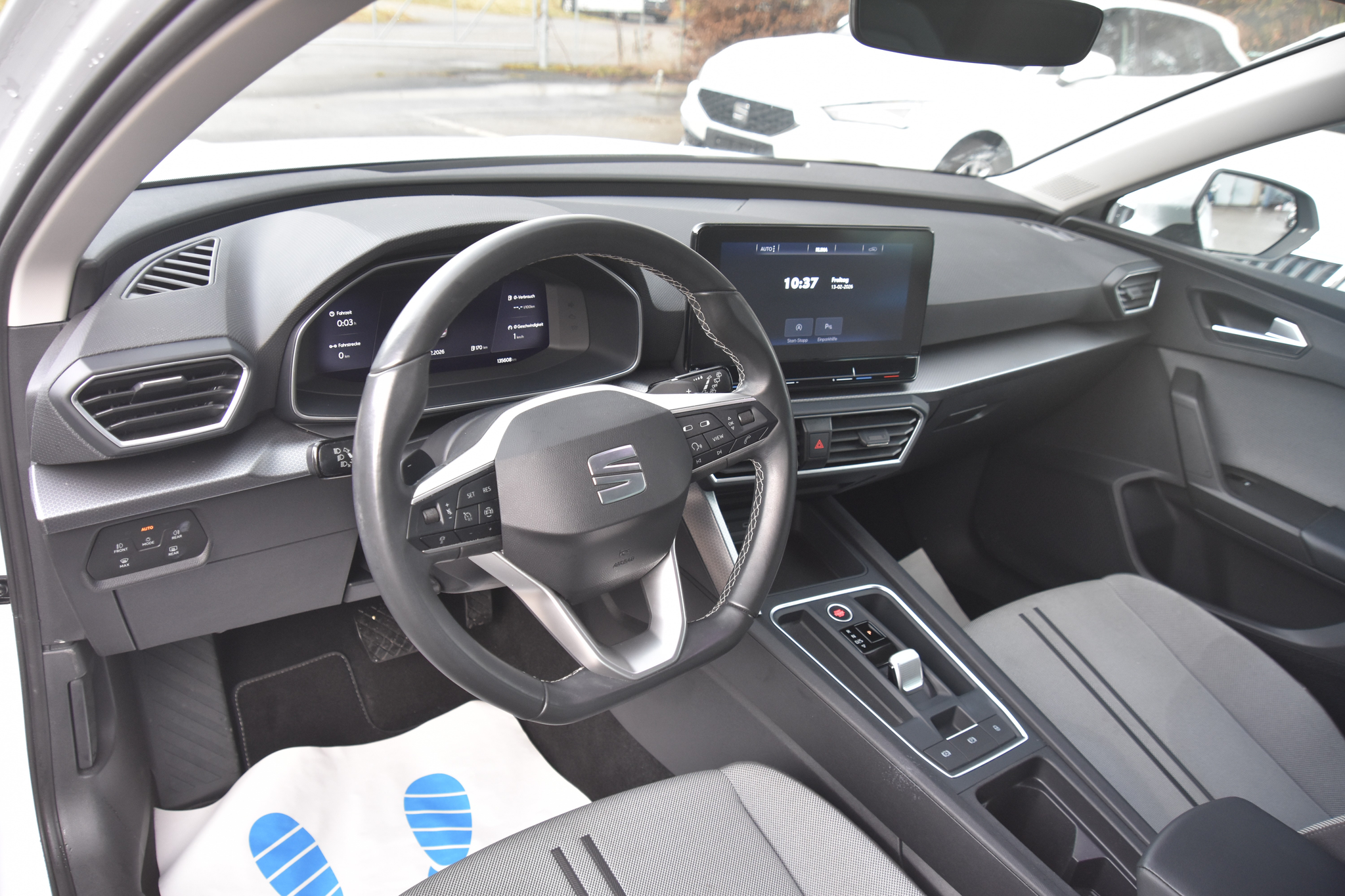 listing desktop thumbnail image 7