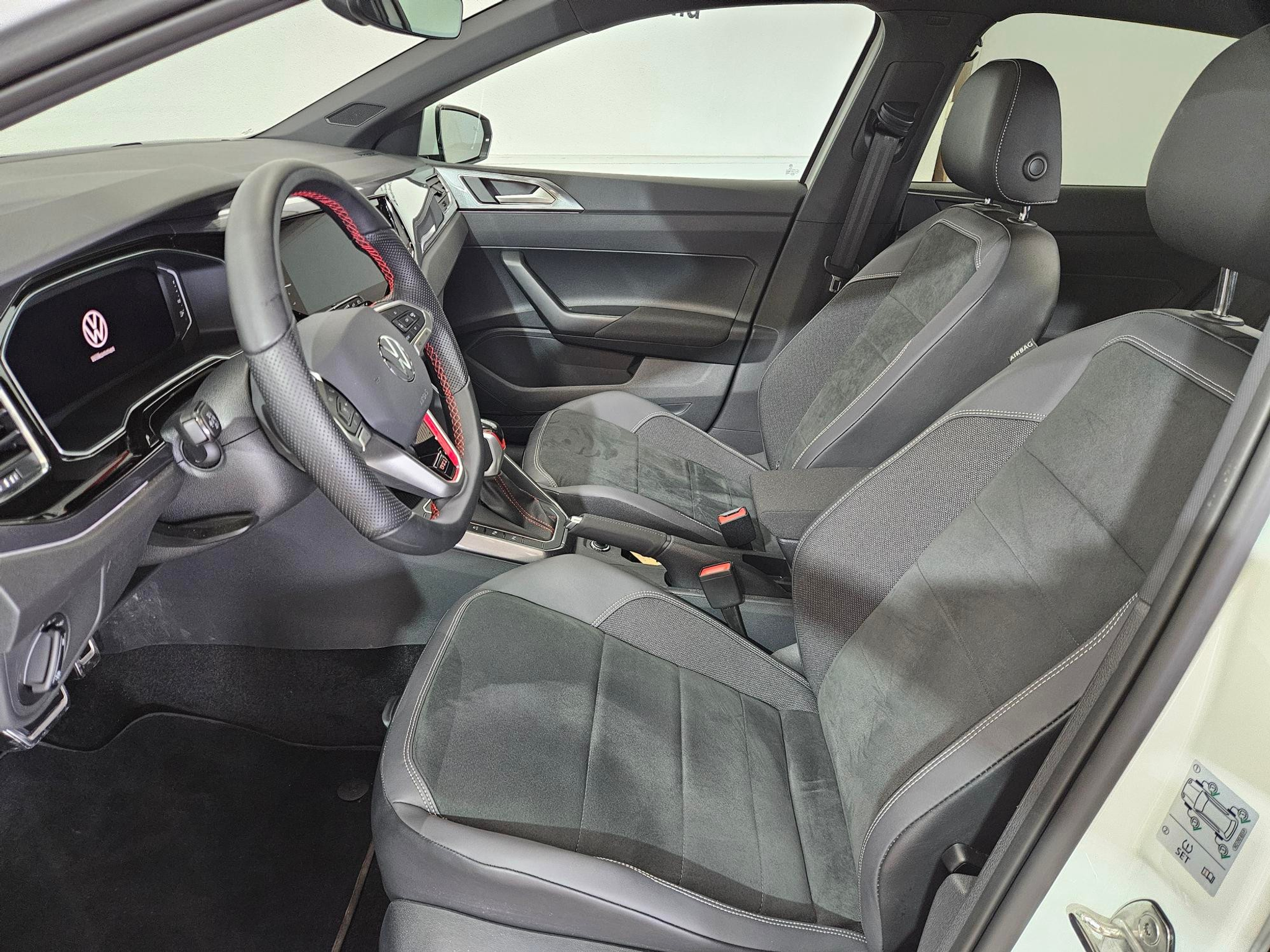 listing desktop thumbnail image 8