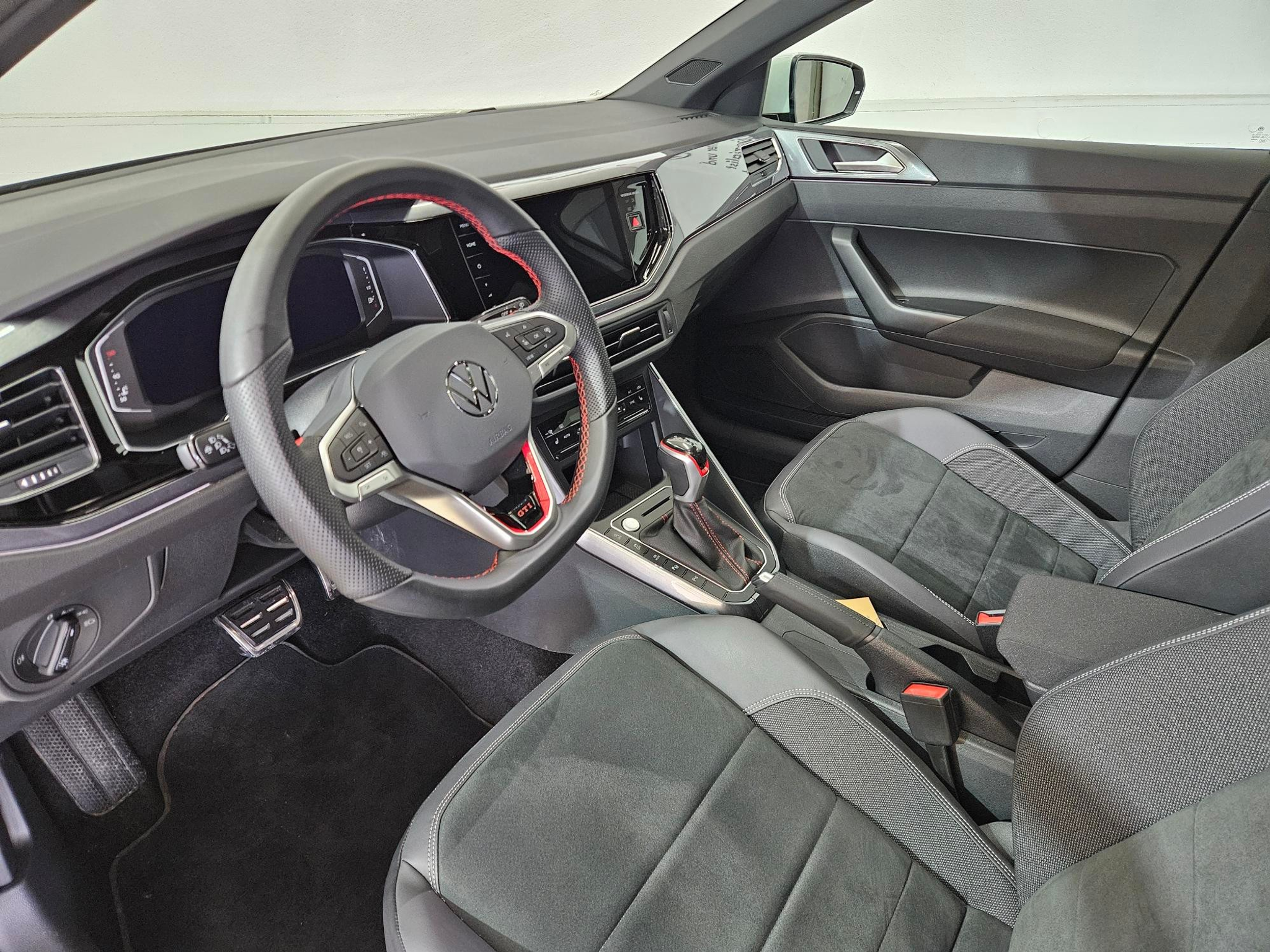 listing desktop thumbnail image 7