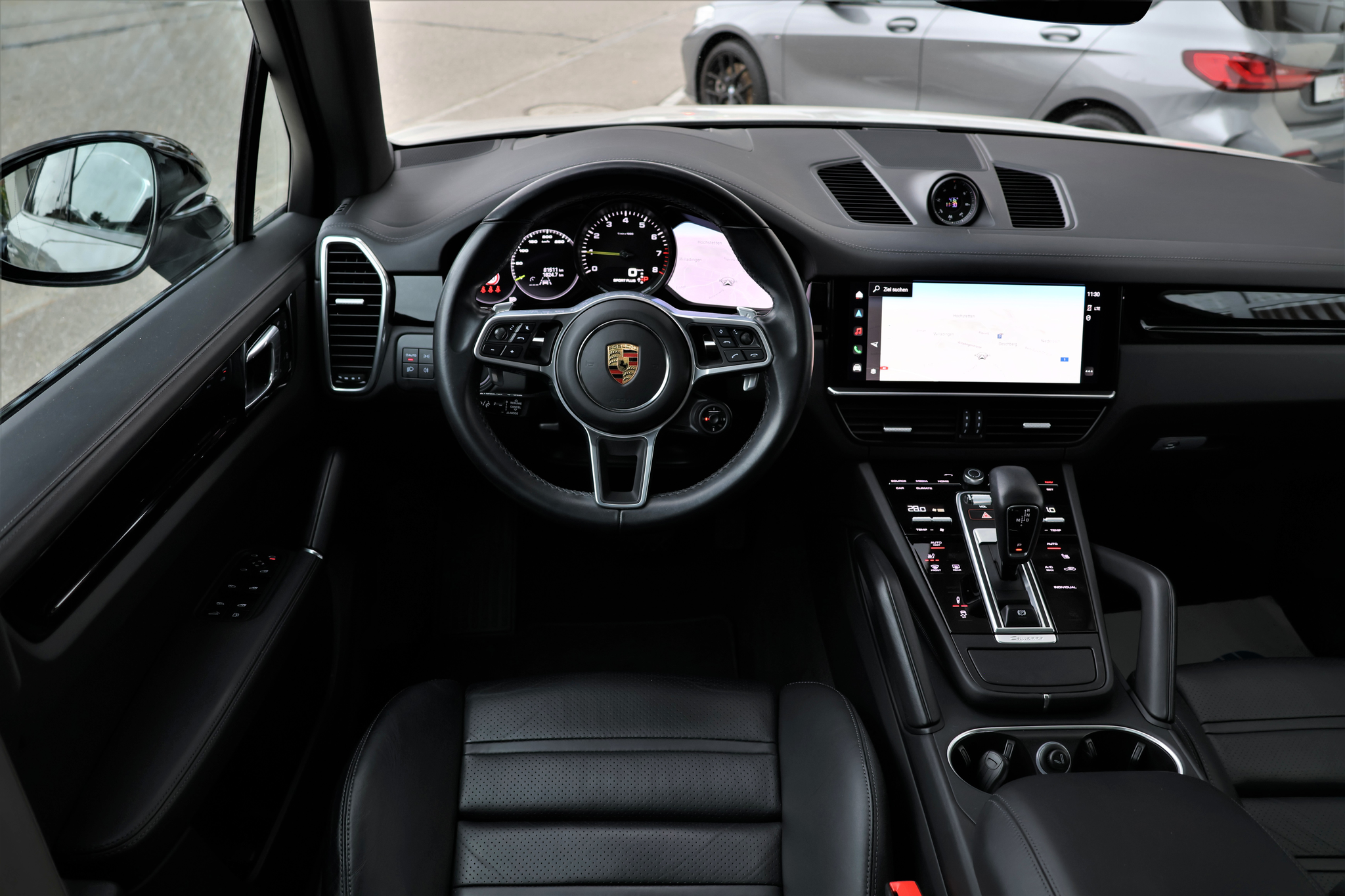 listing desktop thumbnail image 11