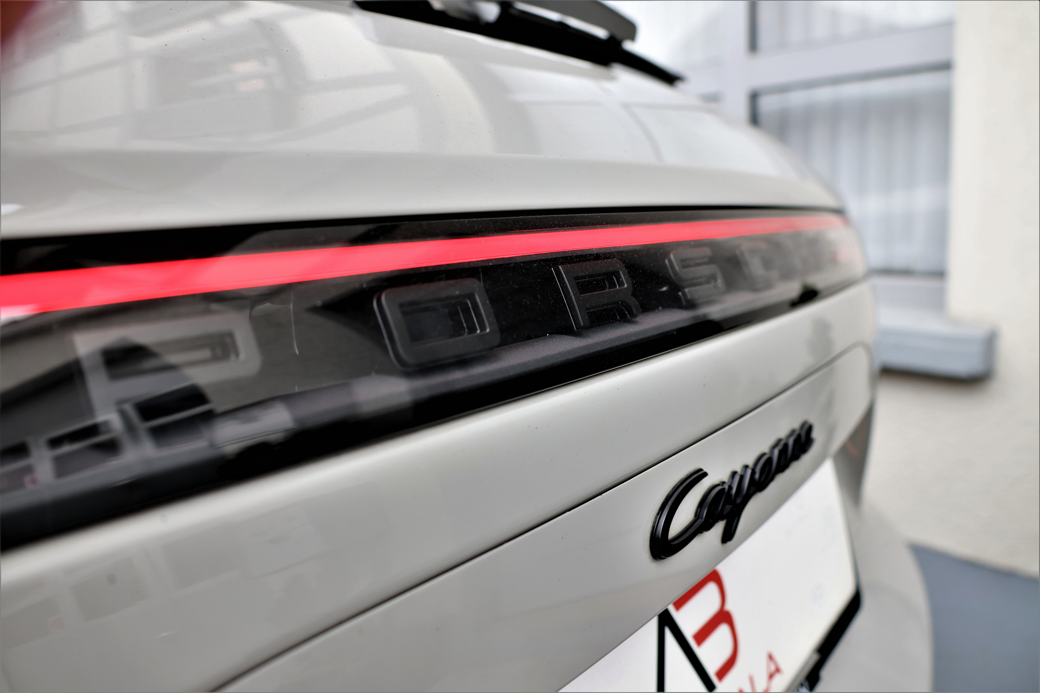 listing desktop thumbnail image 5