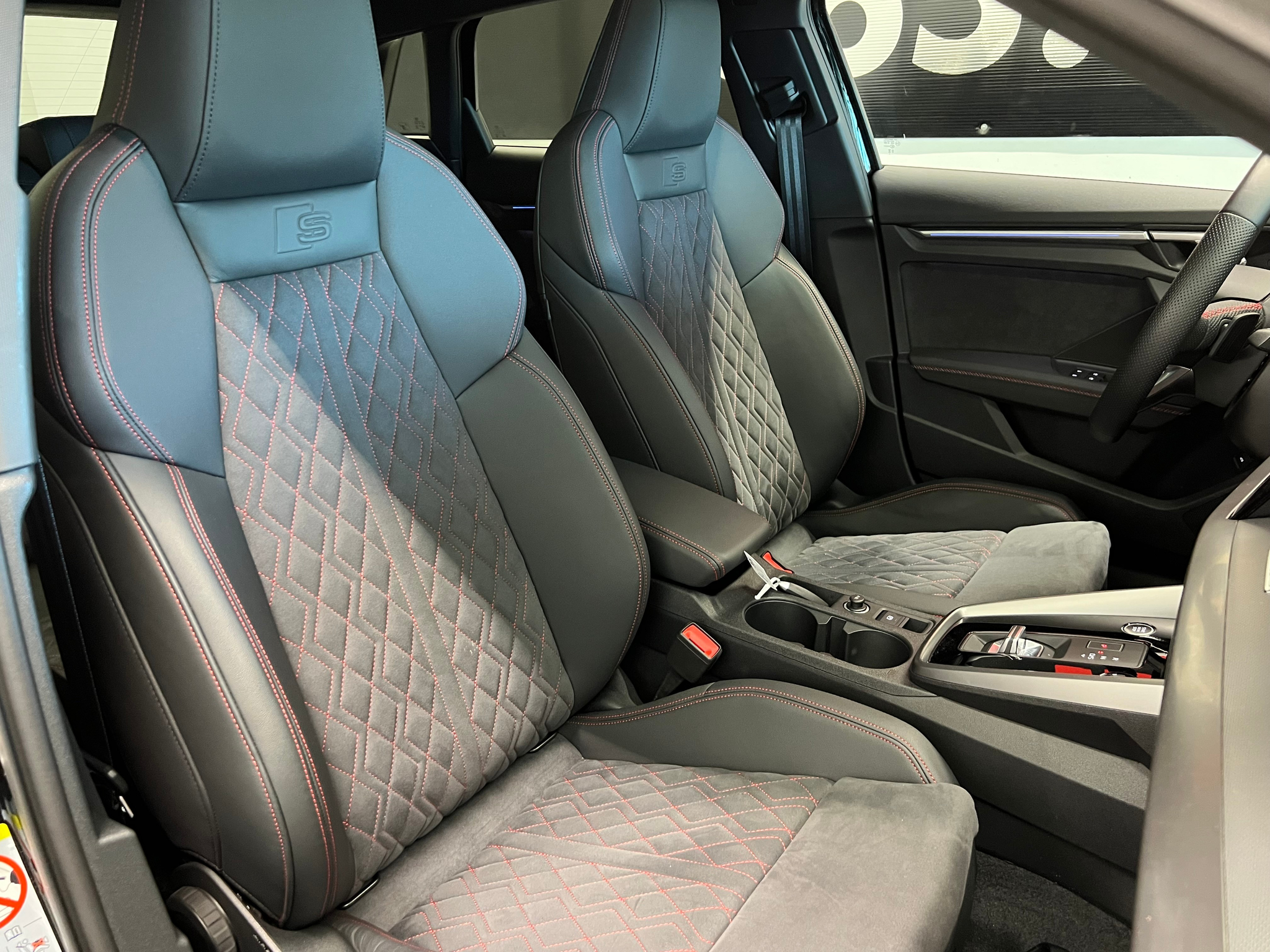 listing desktop thumbnail image 19