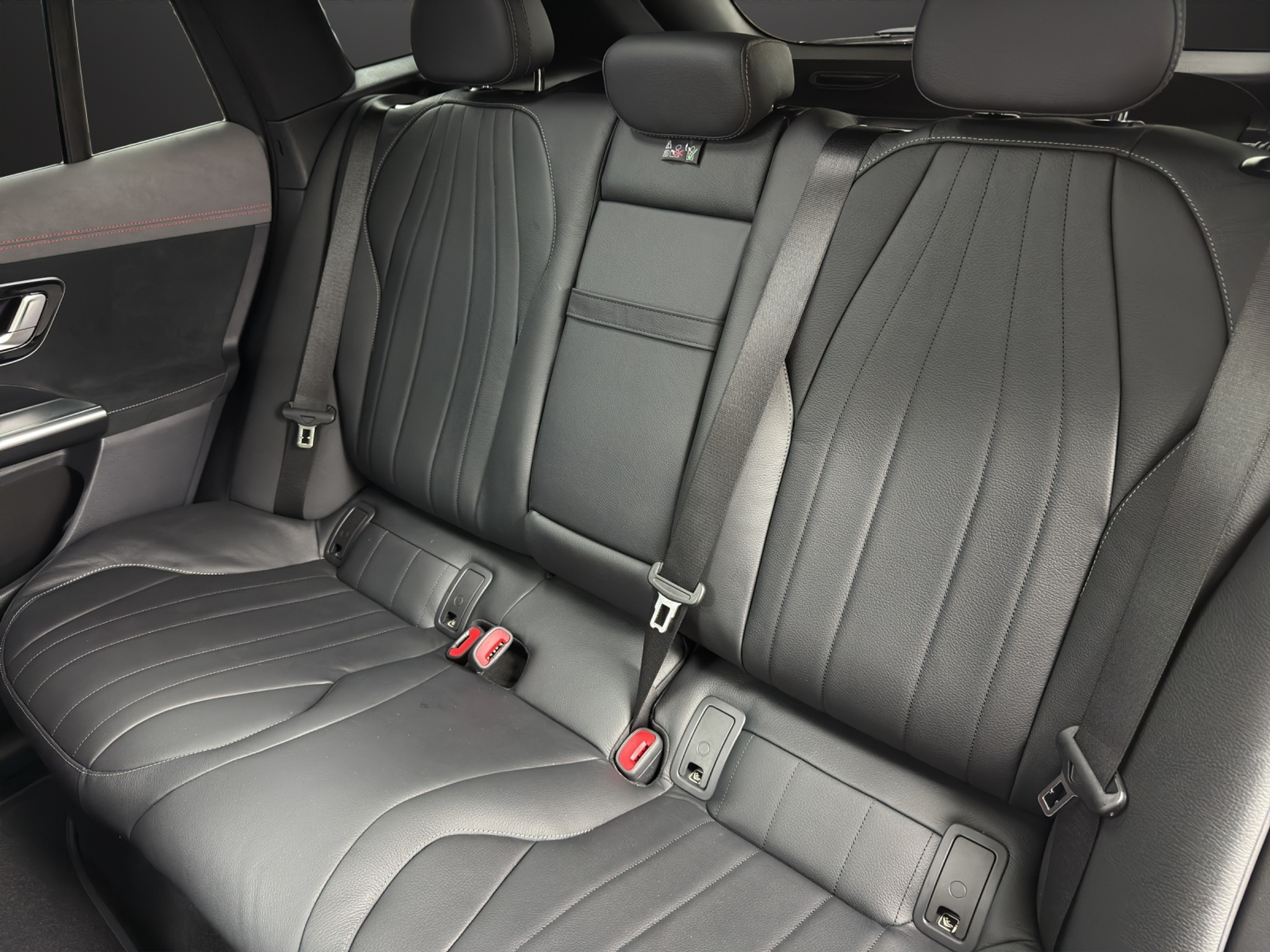 listing desktop thumbnail image 14