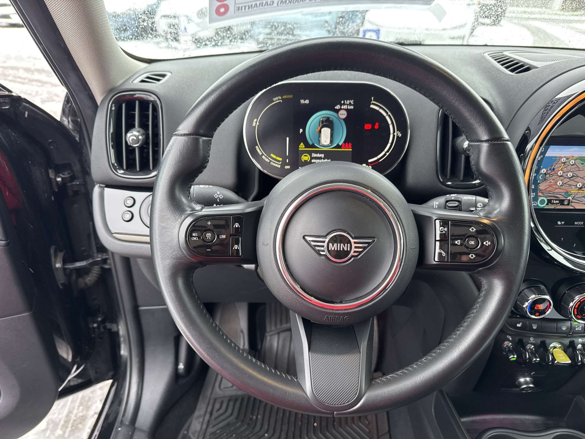 listing desktop thumbnail image 15