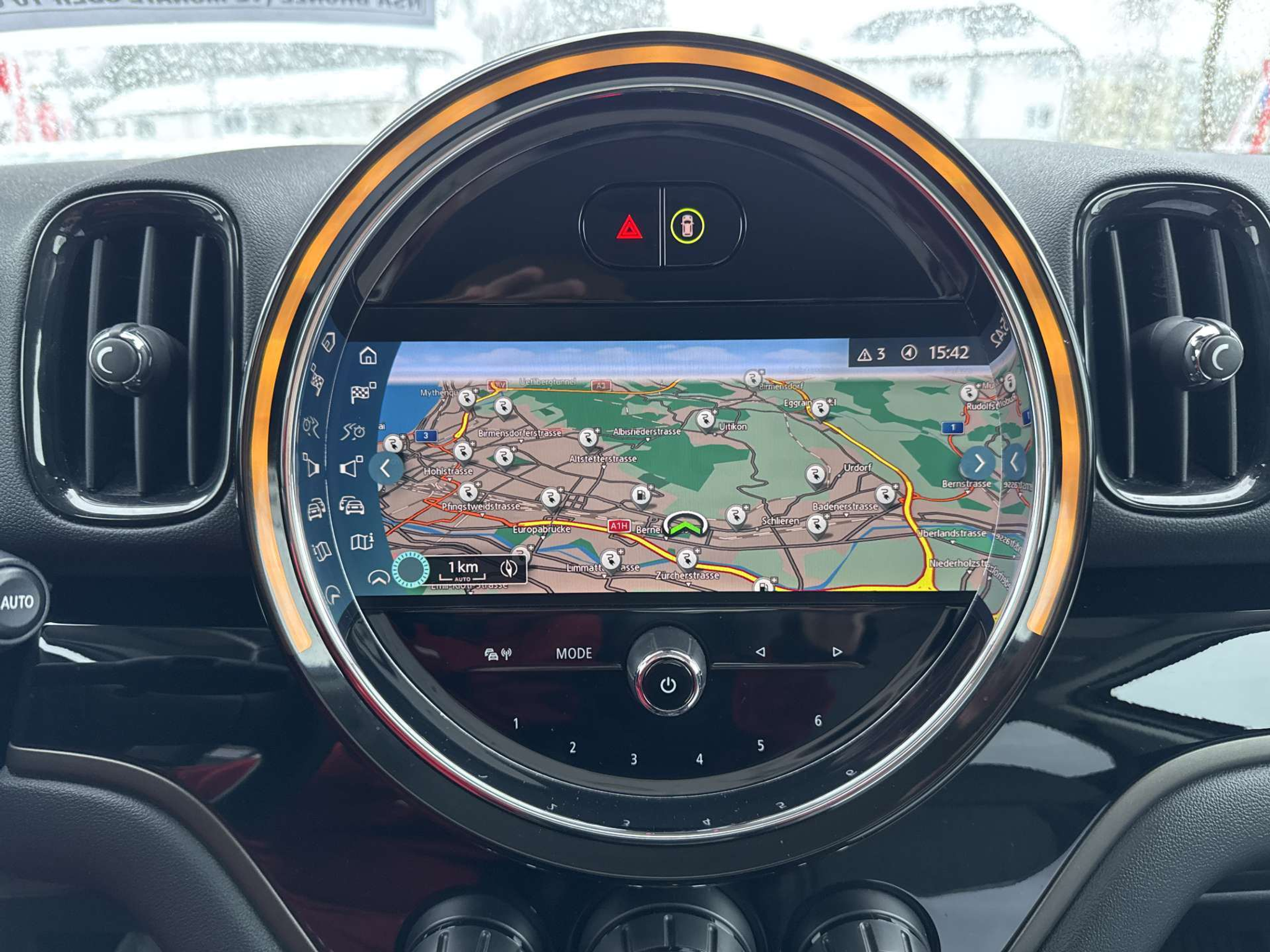 listing desktop thumbnail image 1