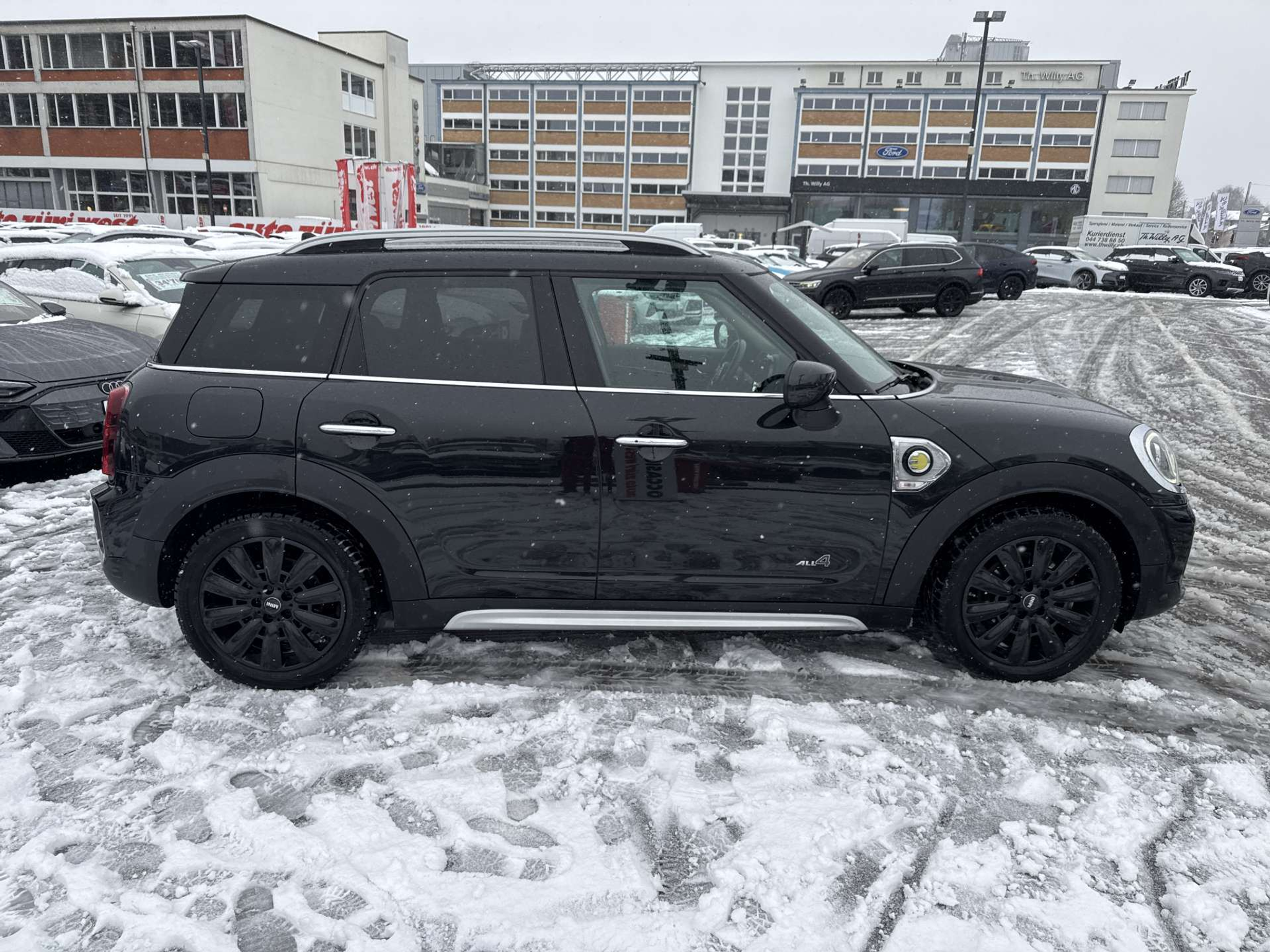 listing desktop thumbnail image 10