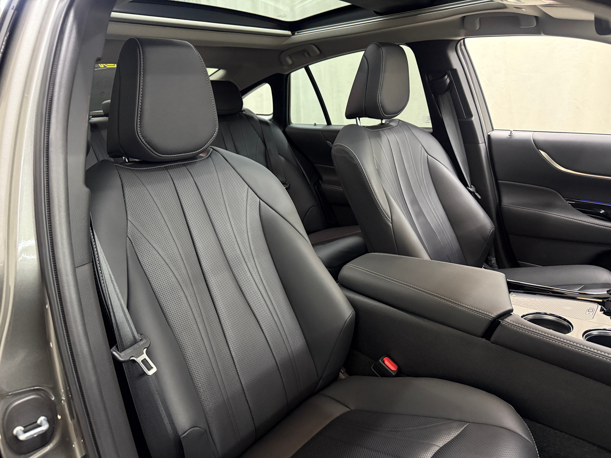 listing desktop thumbnail image 13