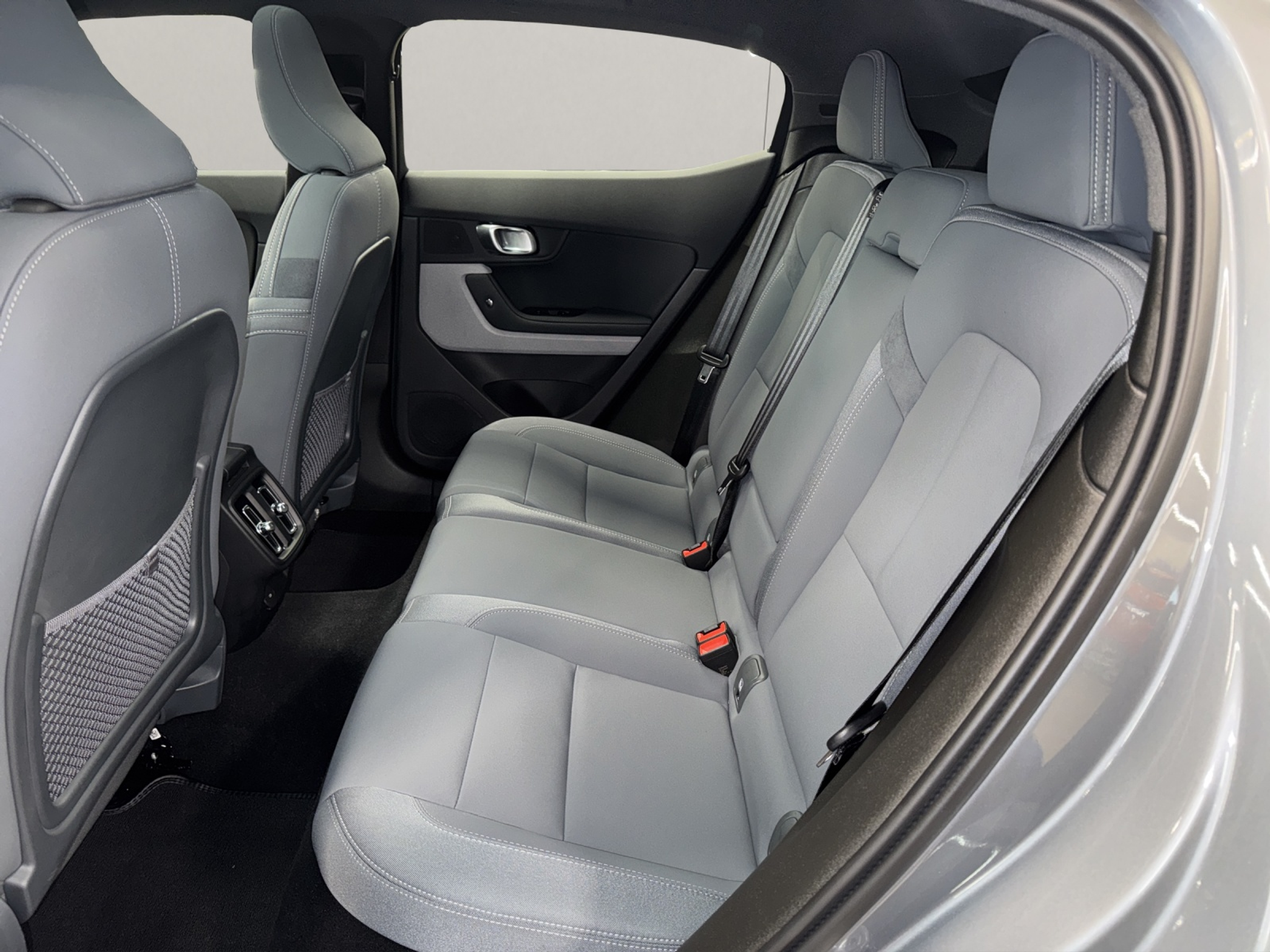 listing desktop thumbnail image 12