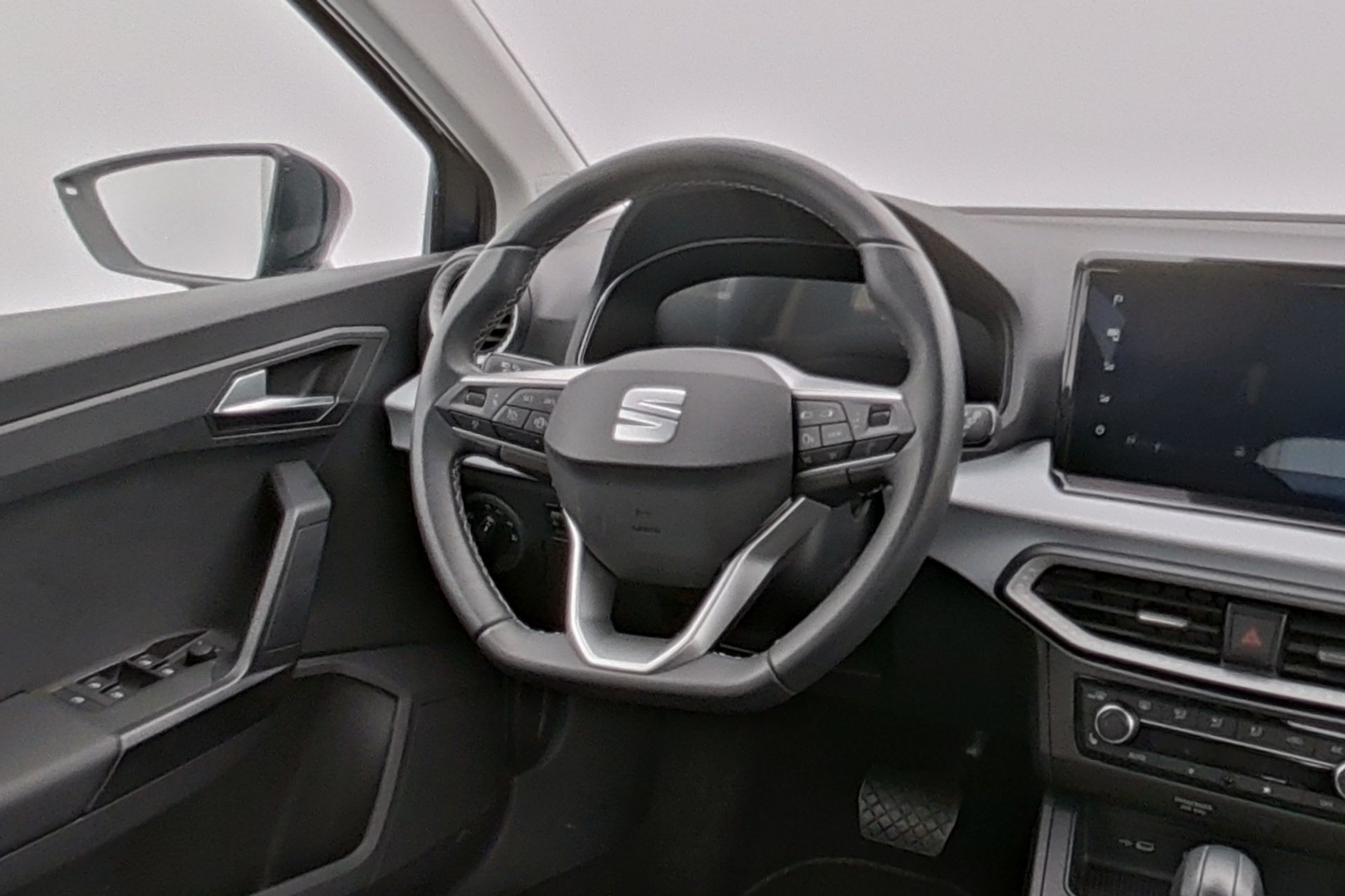 listing desktop thumbnail image 8