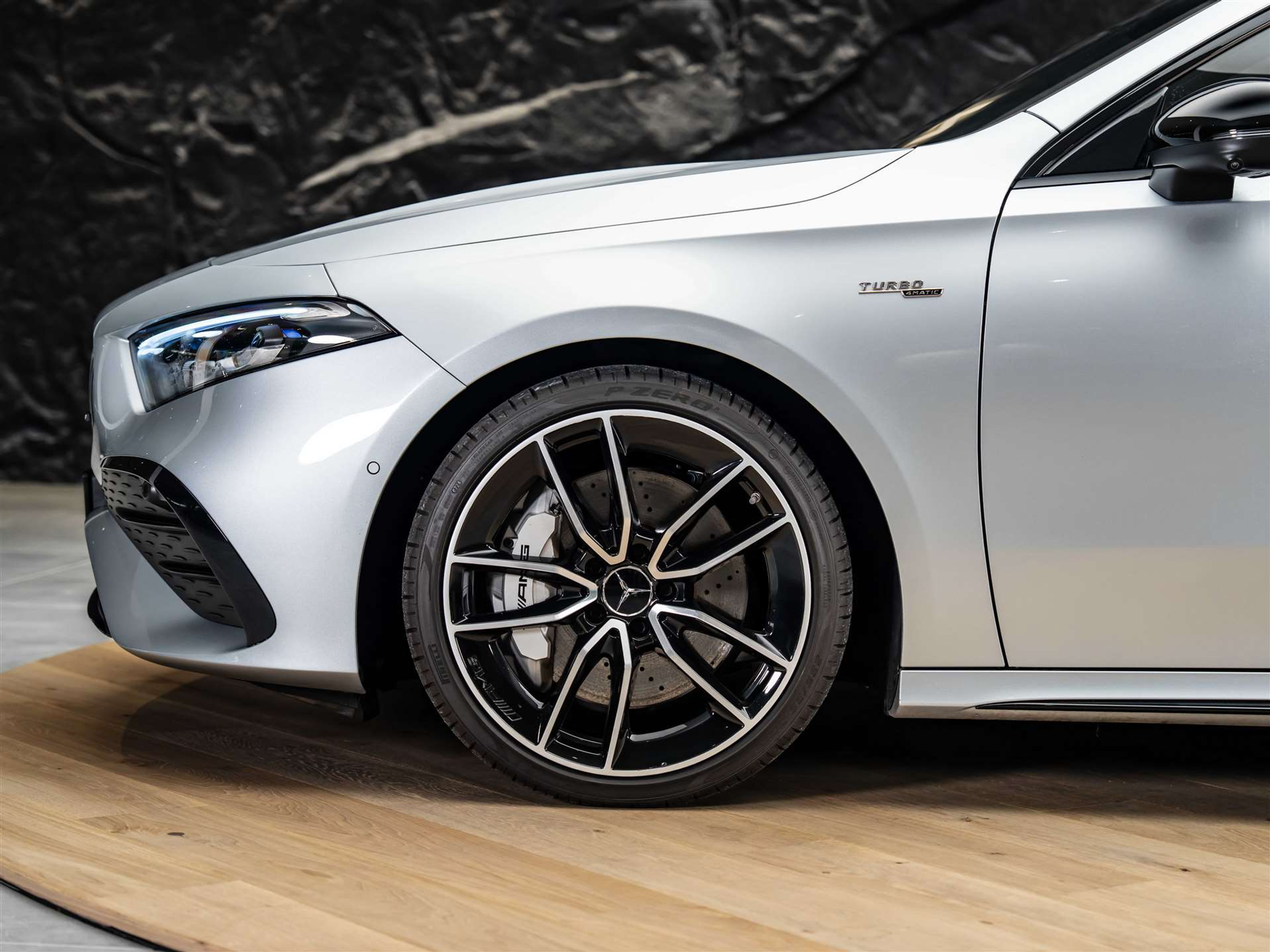 listing desktop thumbnail image 17