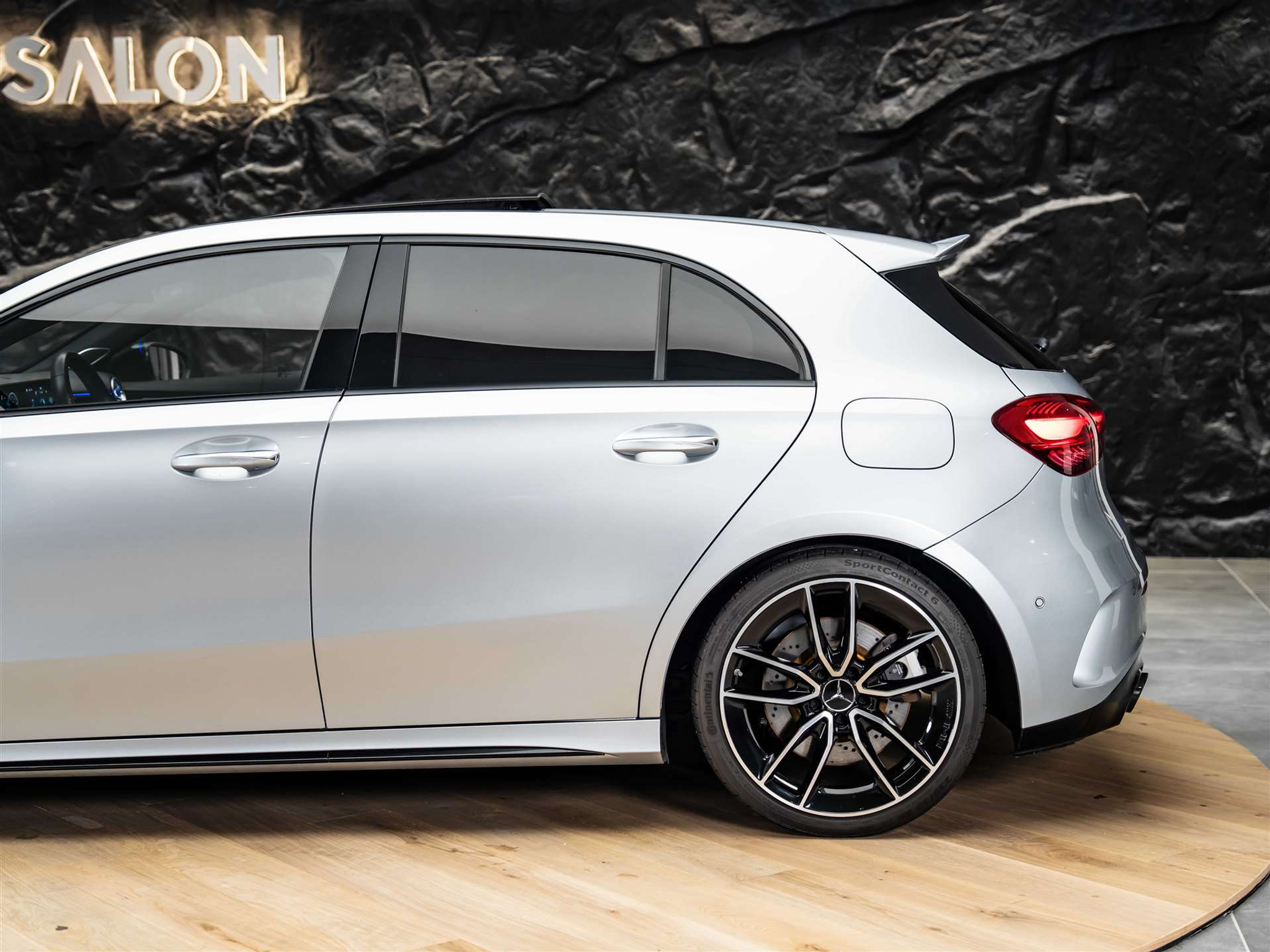 listing desktop thumbnail image 18