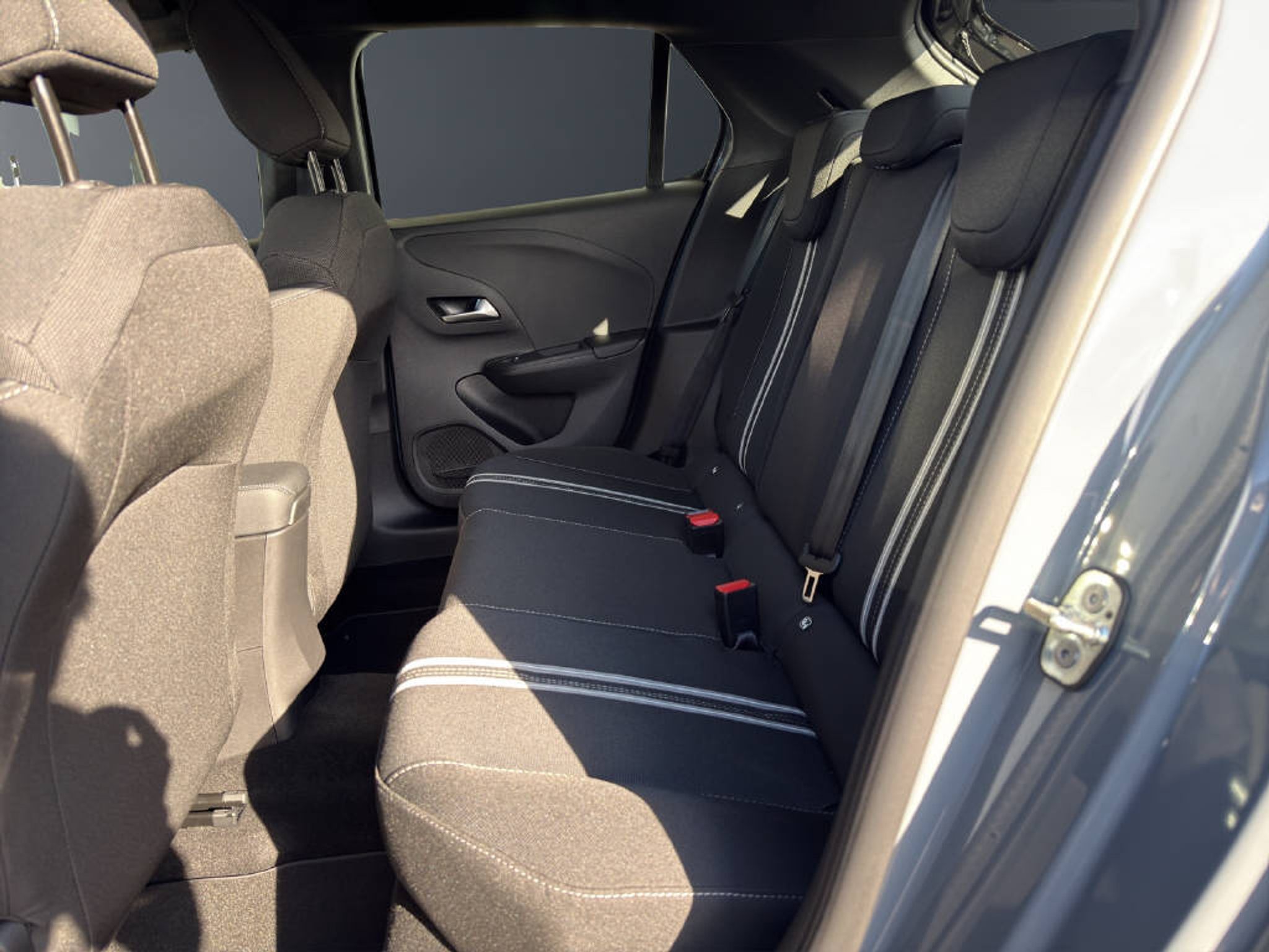 listing desktop thumbnail image 10