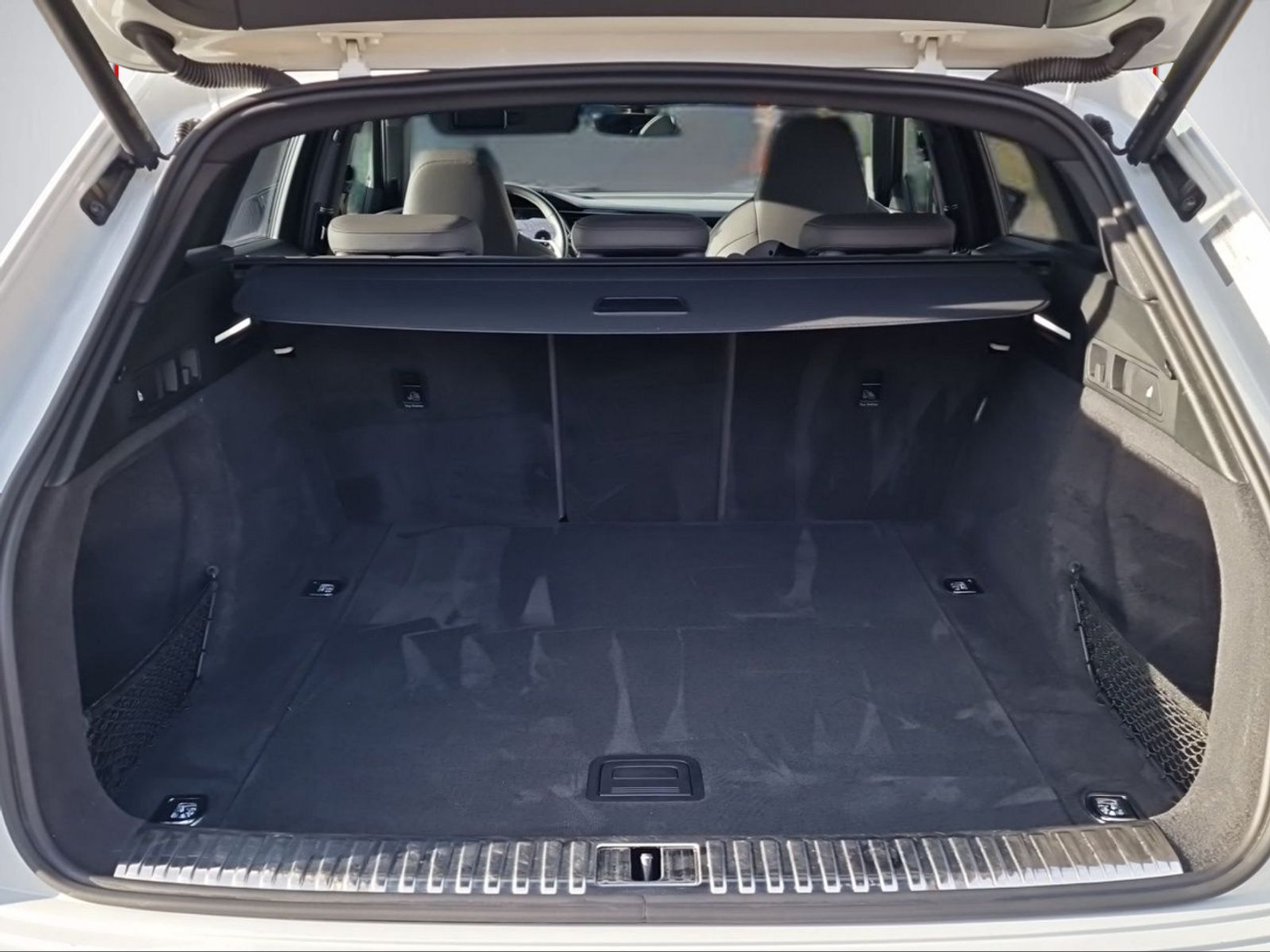 listing desktop thumbnail image 11